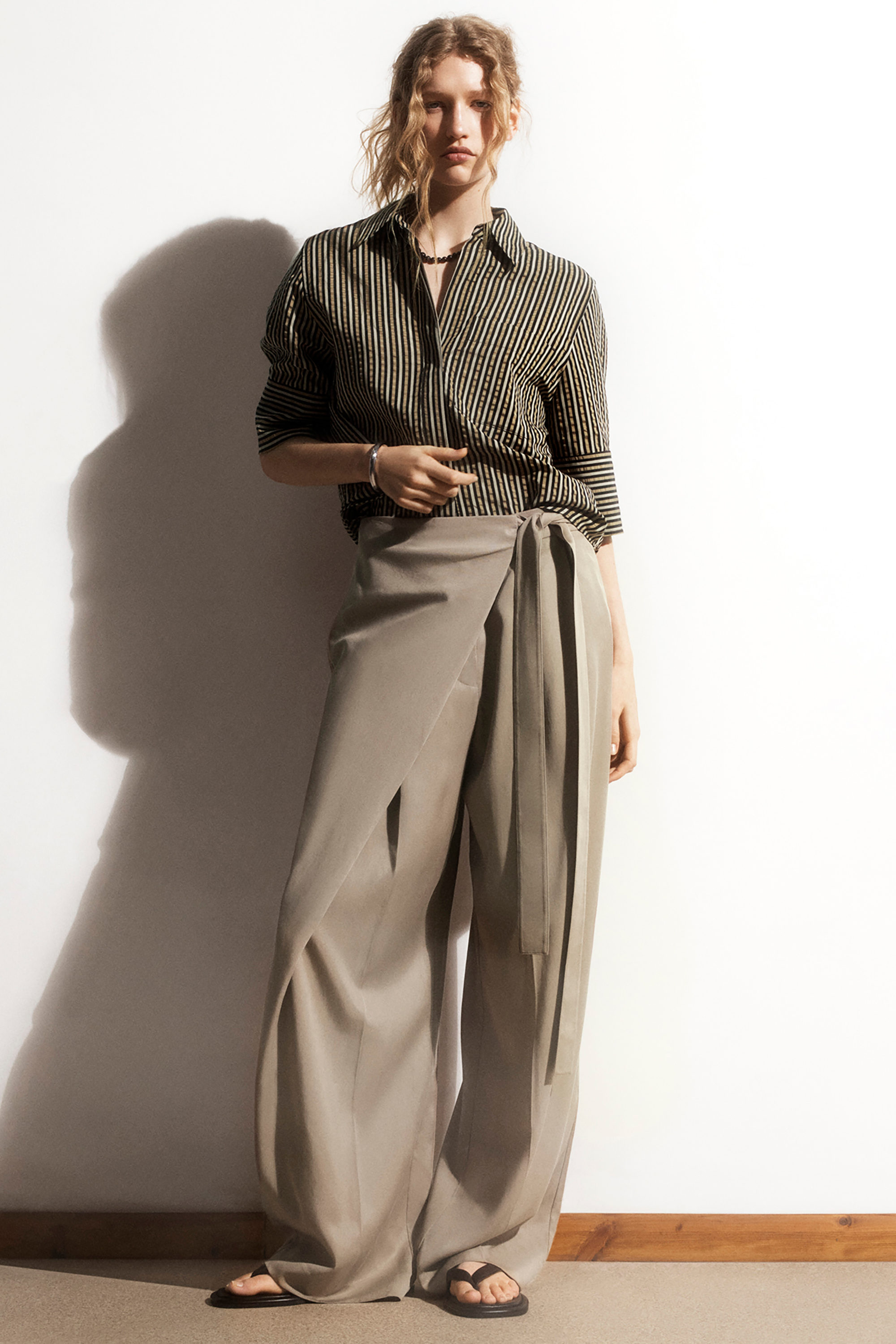 [ ] Relaxed Fit Seersucker Striped Shirt ★人気★ Sites-Gant-US-Site