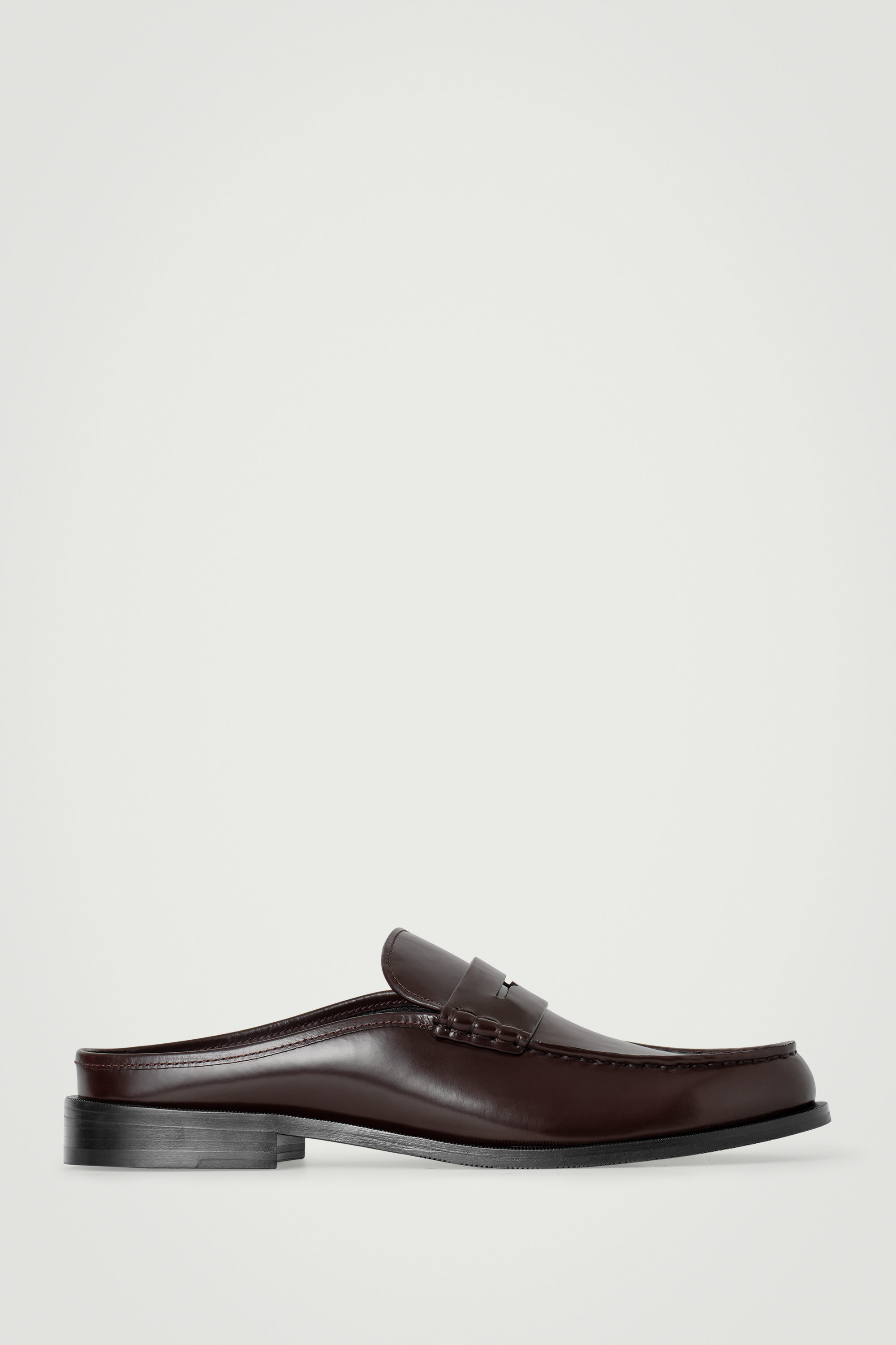 LEATHER PENNY MULES - BURGUNDY | COS