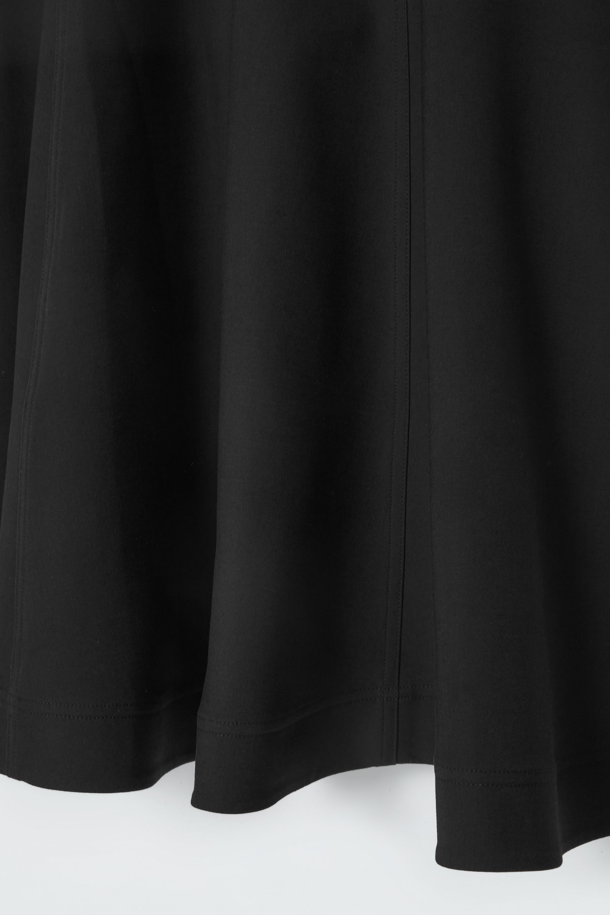 VOLUMINOUS V-NECK MINI DRESS - BLACK | COS