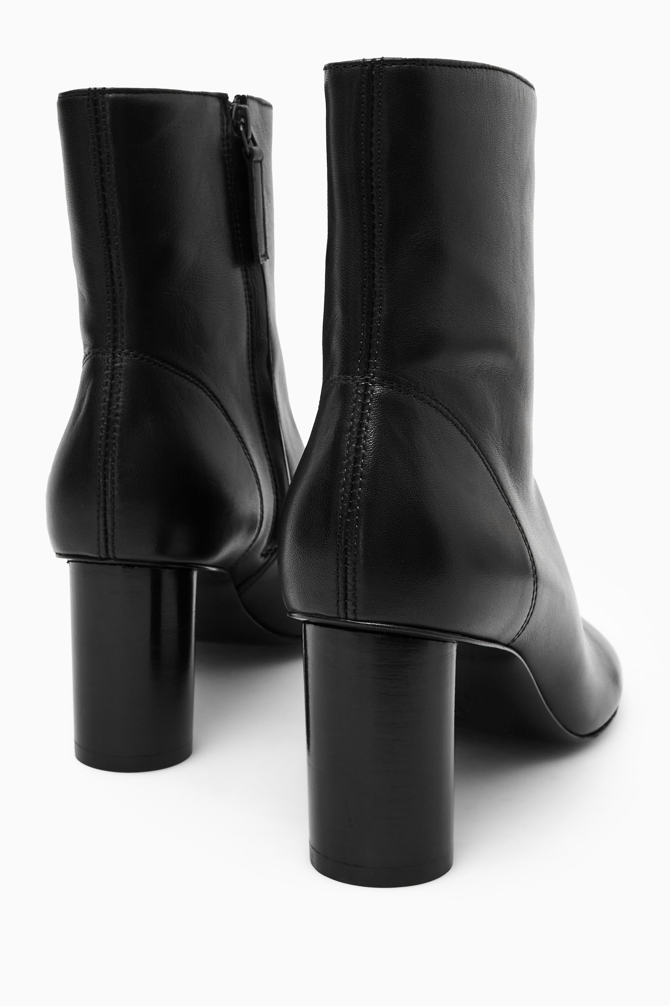 レッグウェア Belted Sock Boots 0400021409219_BLACKANDMILK_A1?