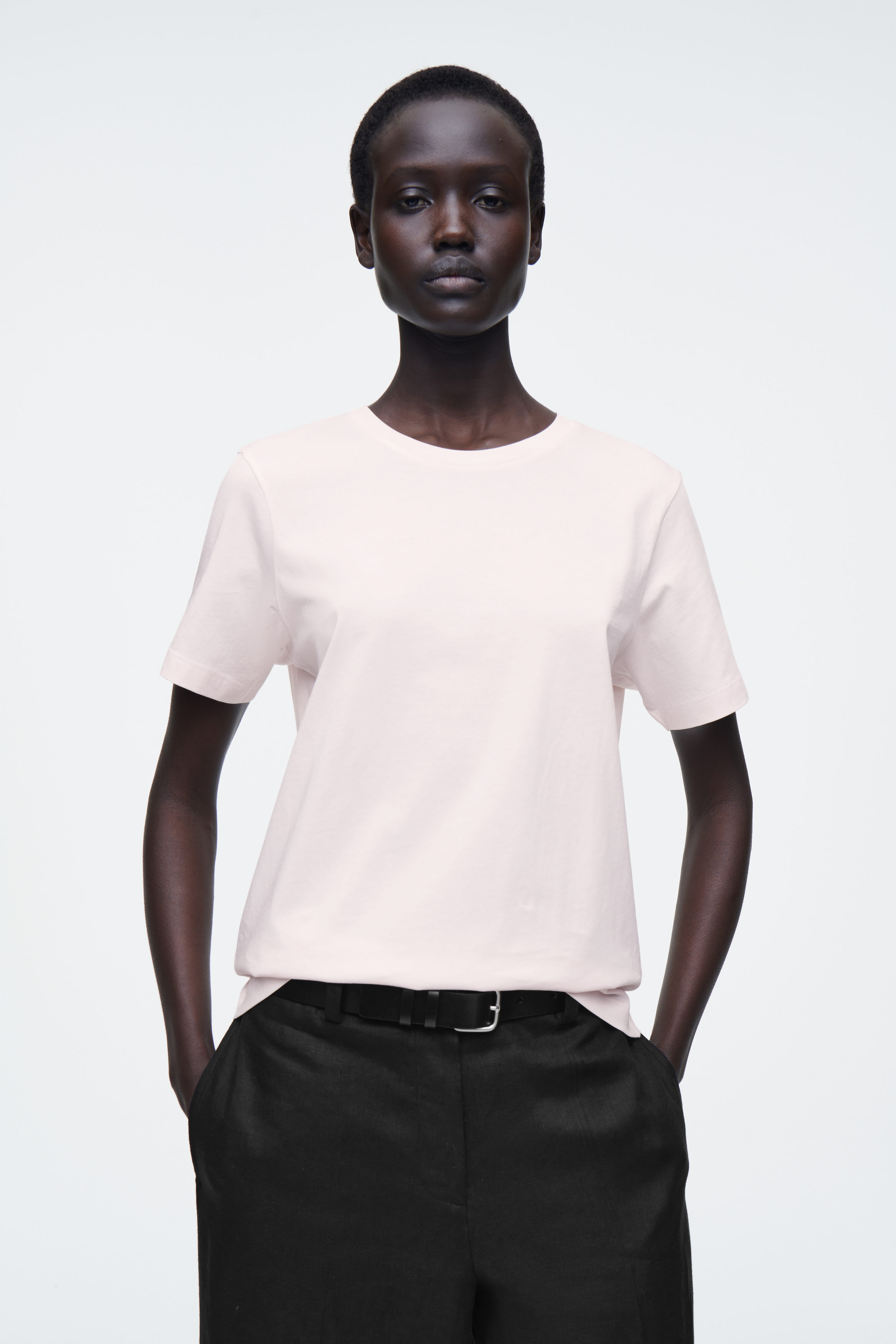 XG　Tシャツ　ホワイト　Crew Neck Tee　L　グッズ 2025年最新】xg tシャツの人気アイテム - メルカリ