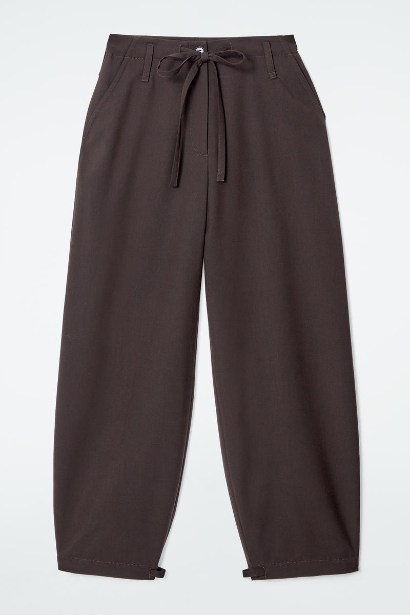 Drawstring Twill Barrel-Leg Trousers in Brown