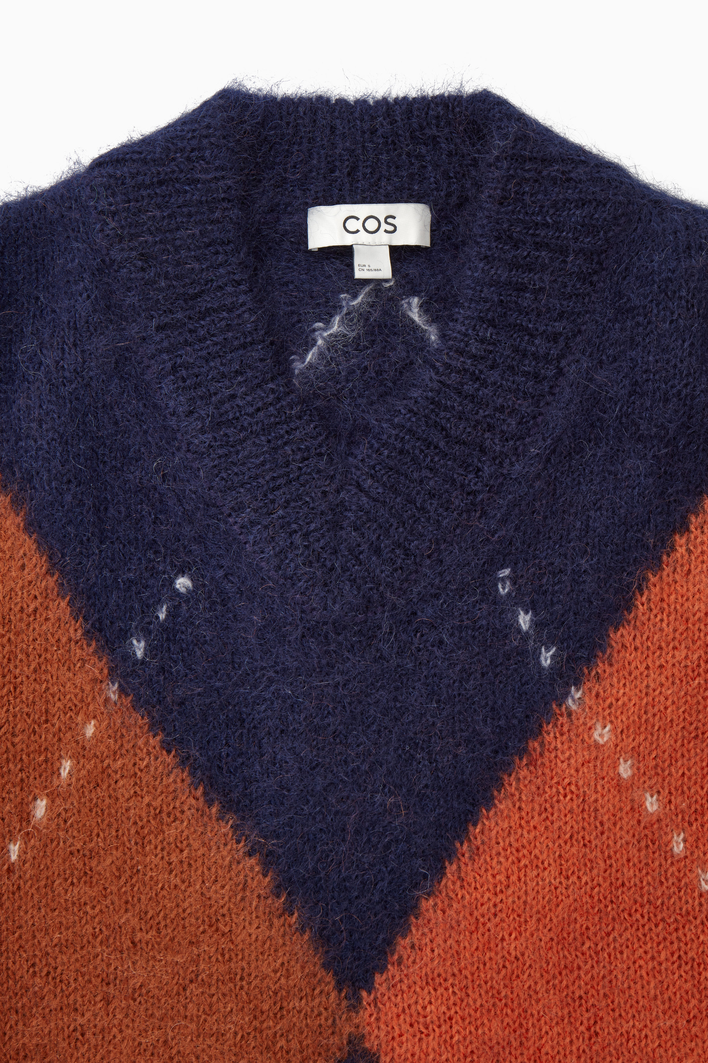CROPPED V-NECK MOHAIR SWEATER - NAVY / ARGYLE | COS