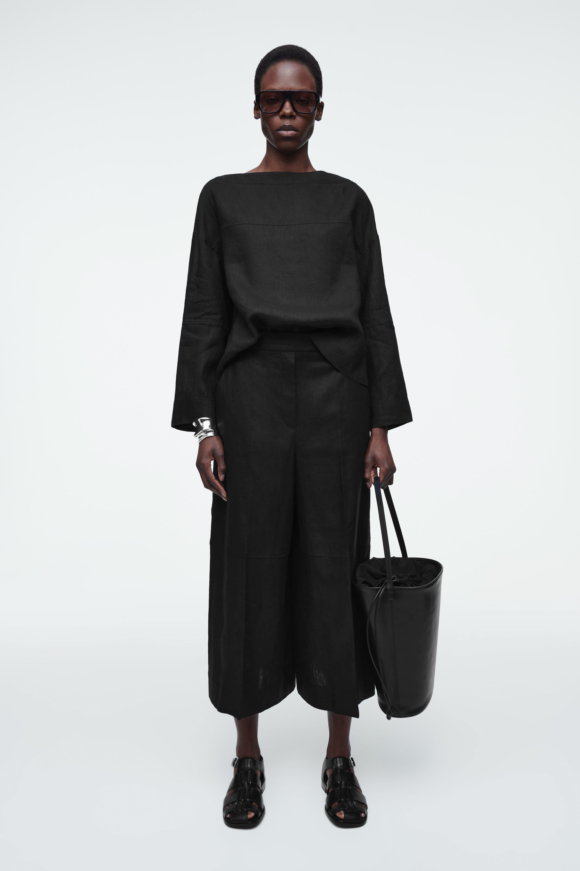 LOHEN T-BLOUSE ブラック 2025SS PRE ORDER】T -BLOUSE – LOHEN