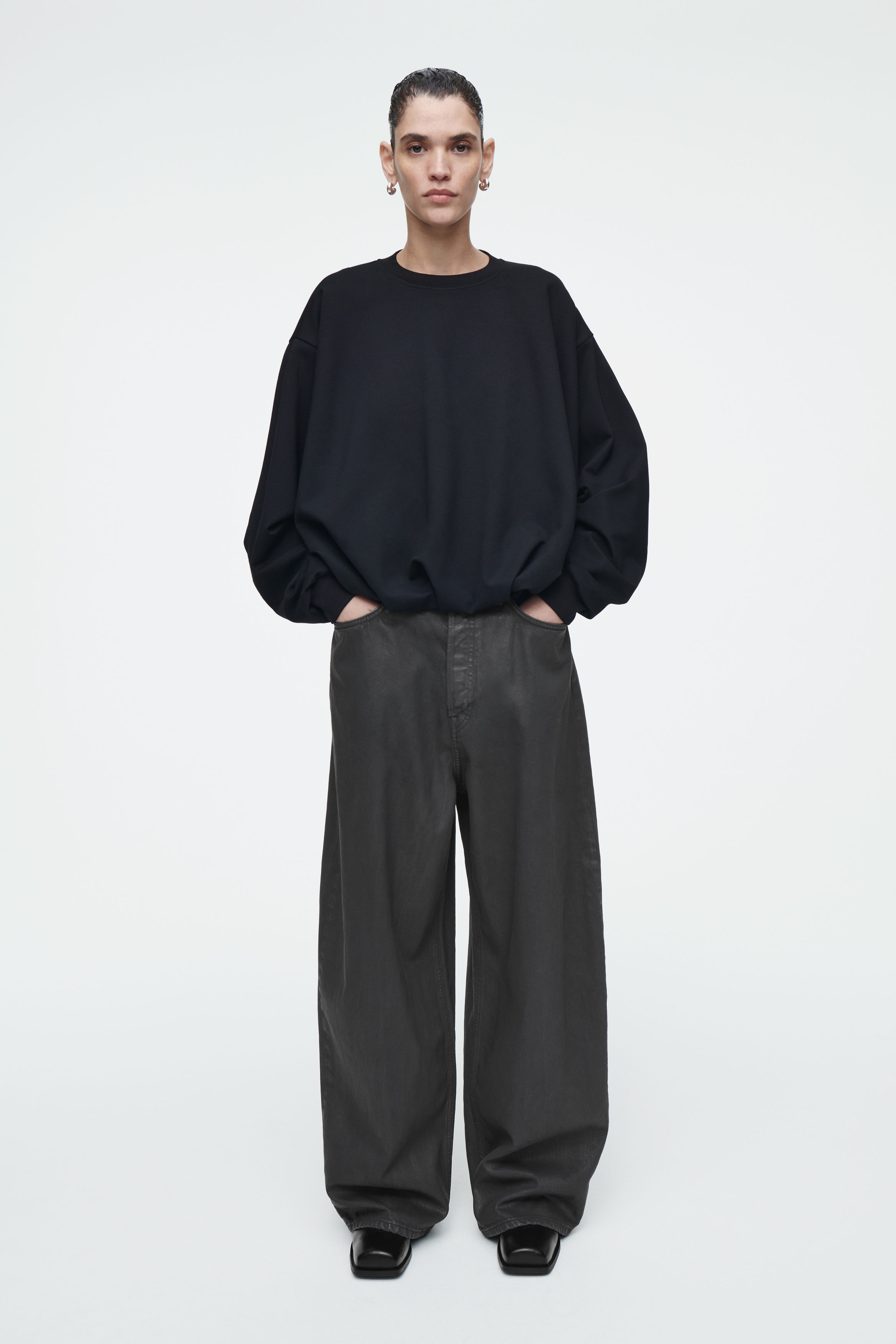 BUBBLE-HEM SWEATSHIRT - BLUE BUBBLE-HEM SWEATSHIRT - BLUE