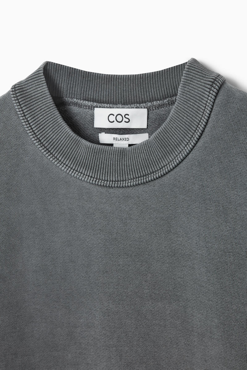 Faded Mock-Neck Sweatshirt