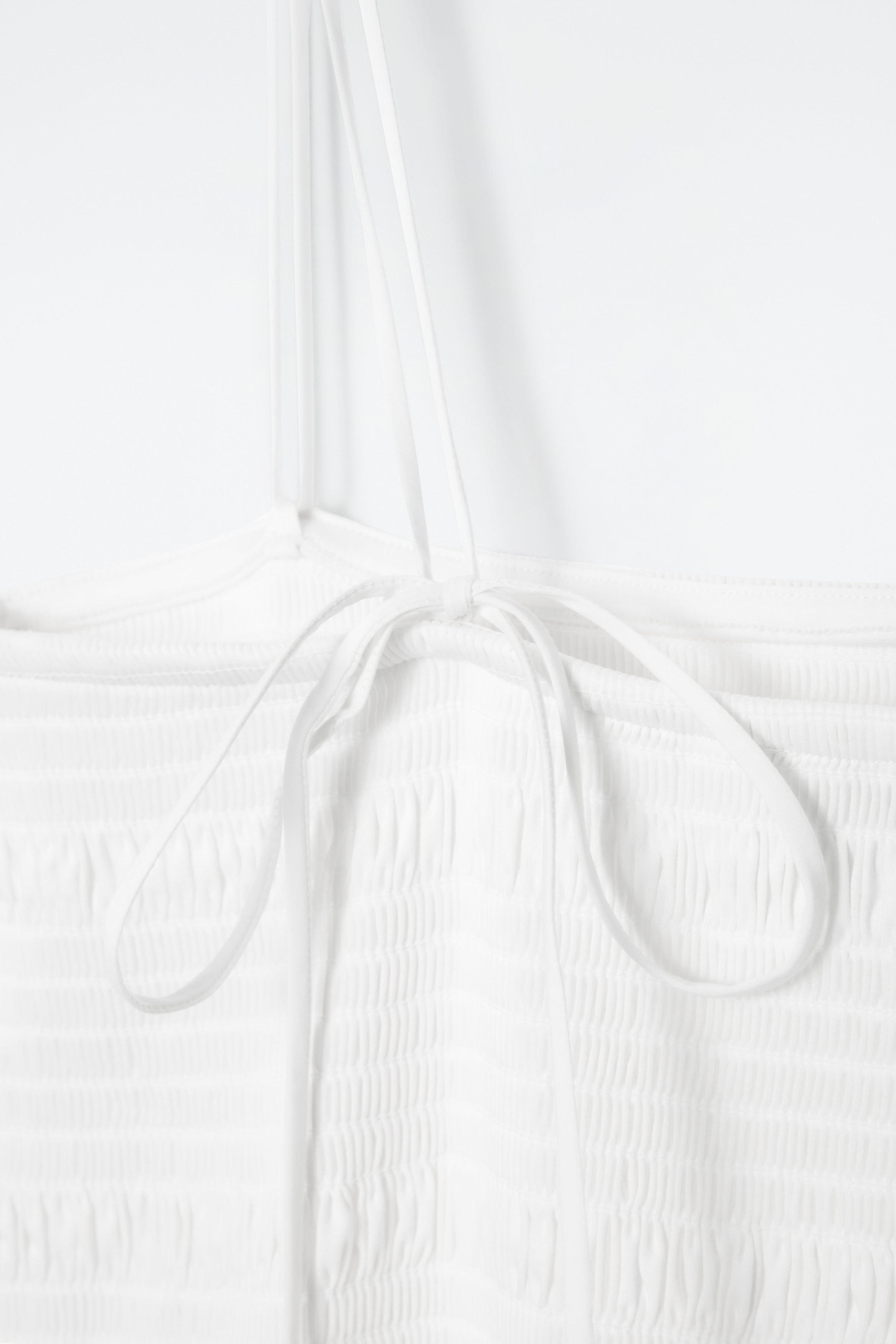 ベストプライス D→A:WHITE Bershka bandeau shirred bodycon maxi dress in white | ASOS