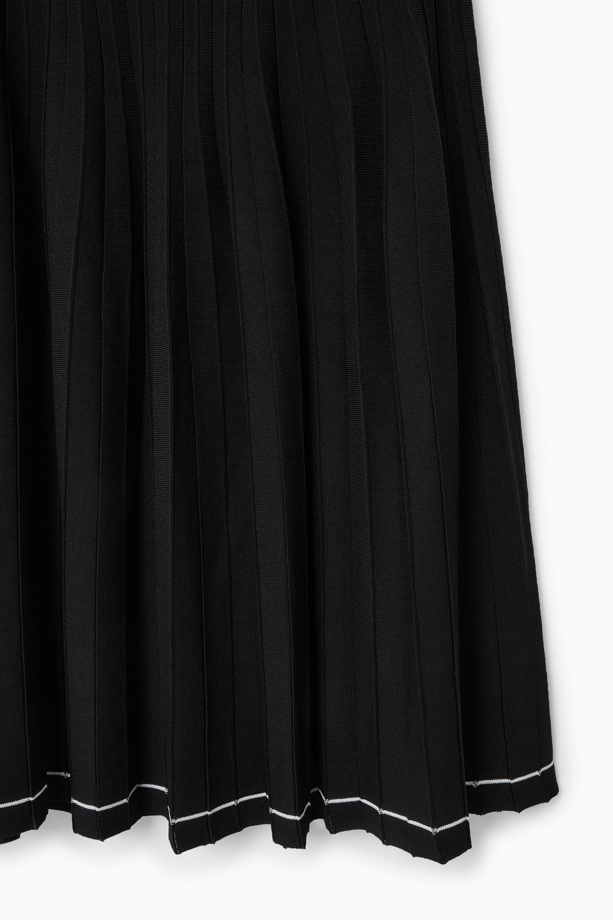 ★ILLIGO★ Studded pleated skirt black 5009335080 ILLIGO(イリゴ) ミニスカート(レディース) - 海外通販のBUYMA