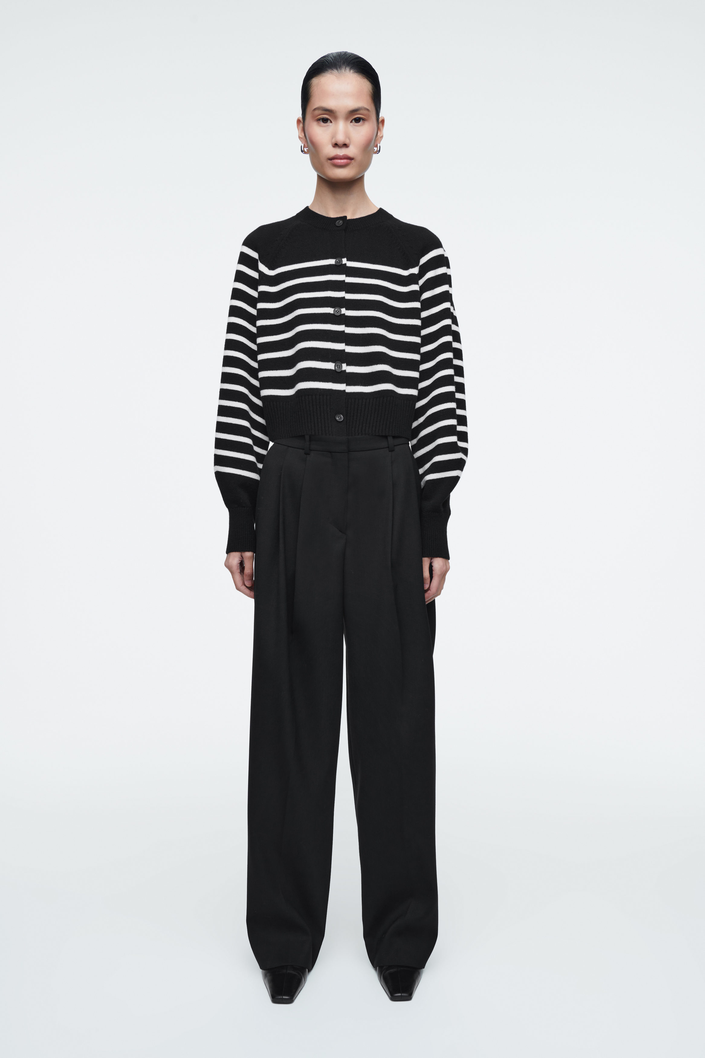 CROPPED WOOL CARDIGAN - OLIVE GREEN | COS