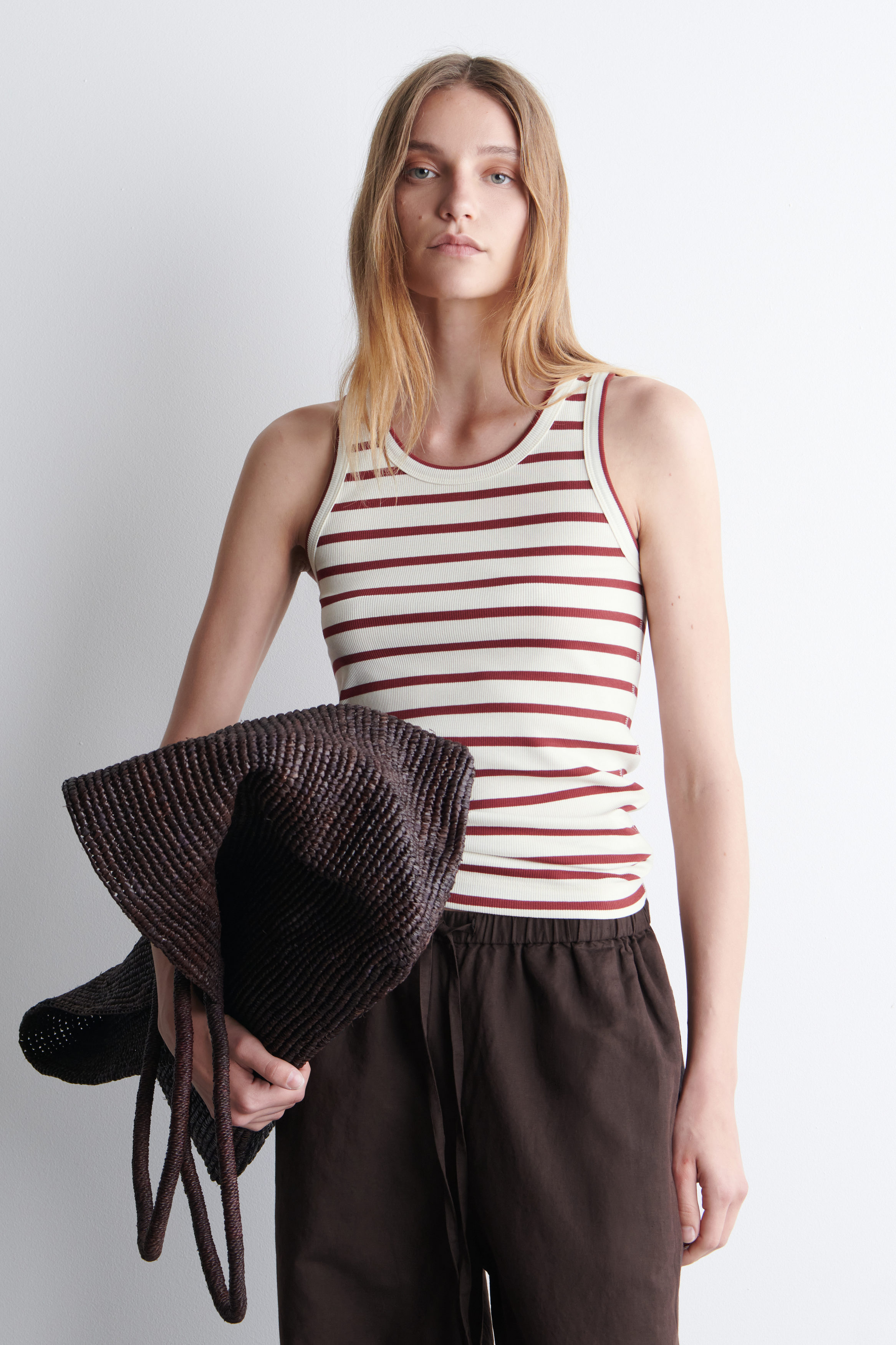 RIBBED TANK TOP