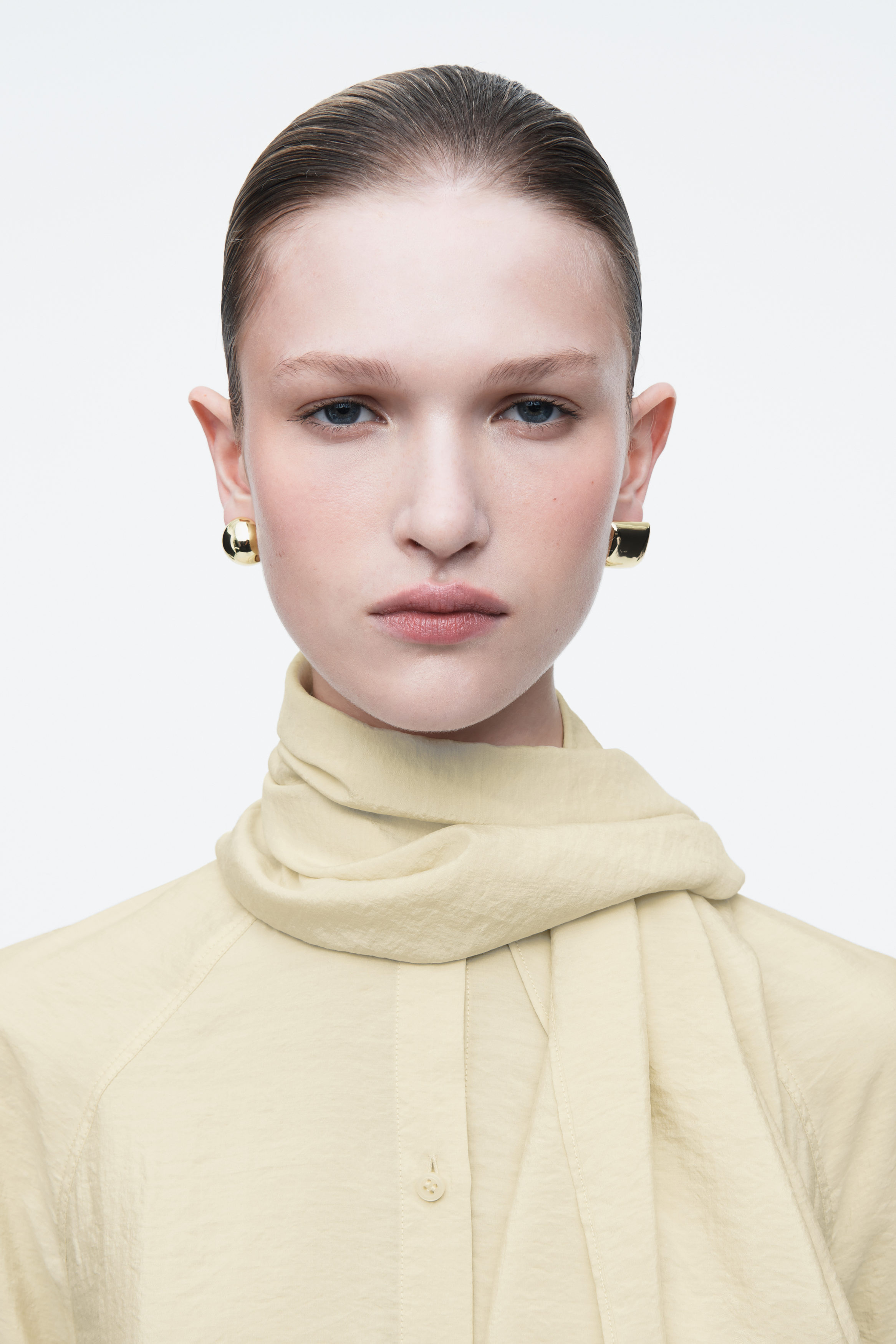 MISMATCHED STUD EARRINGS - BLACK | COS