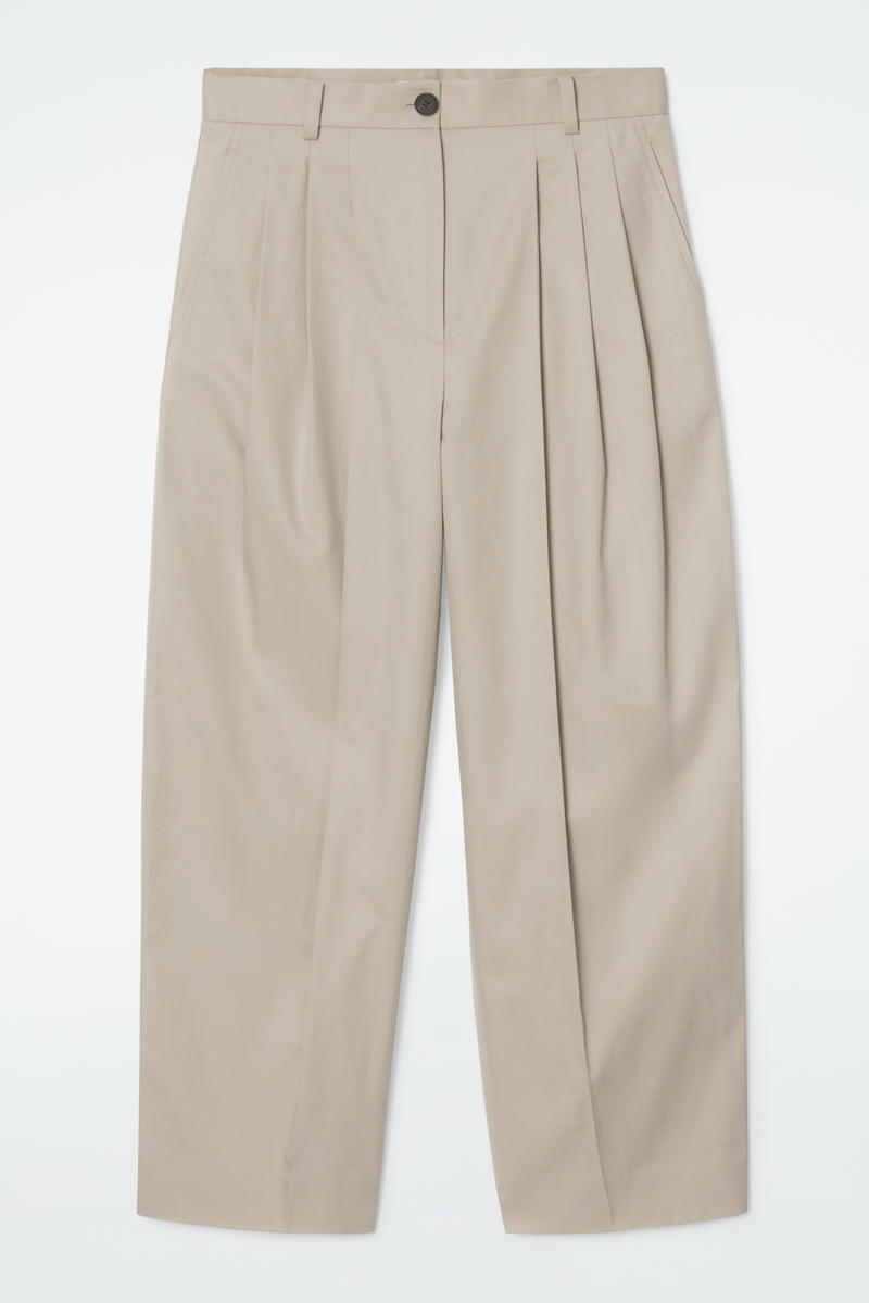 Pleated Barrel-Leg Cotton Trousers in Beige