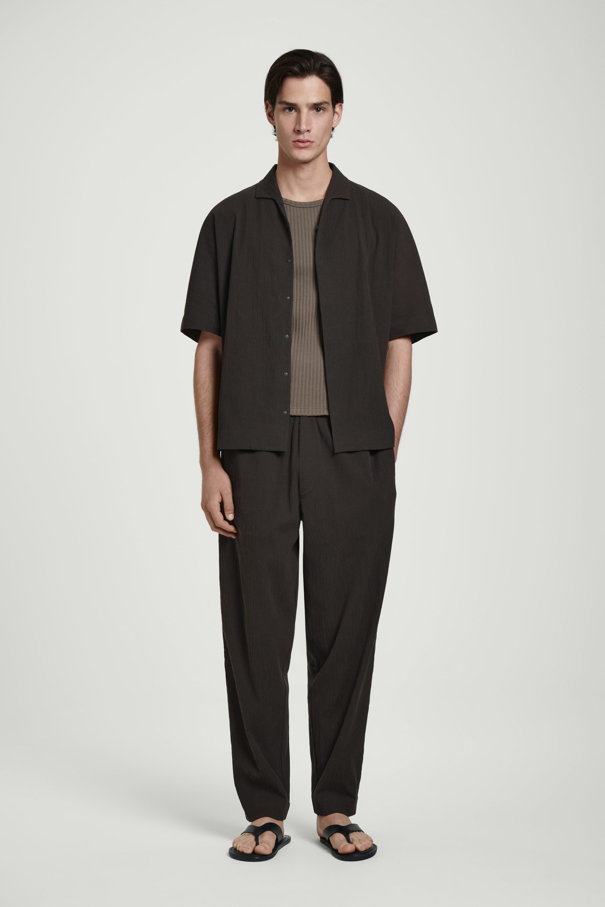CRINKLED-COTTON SHIRT - DARK BROWN | COS