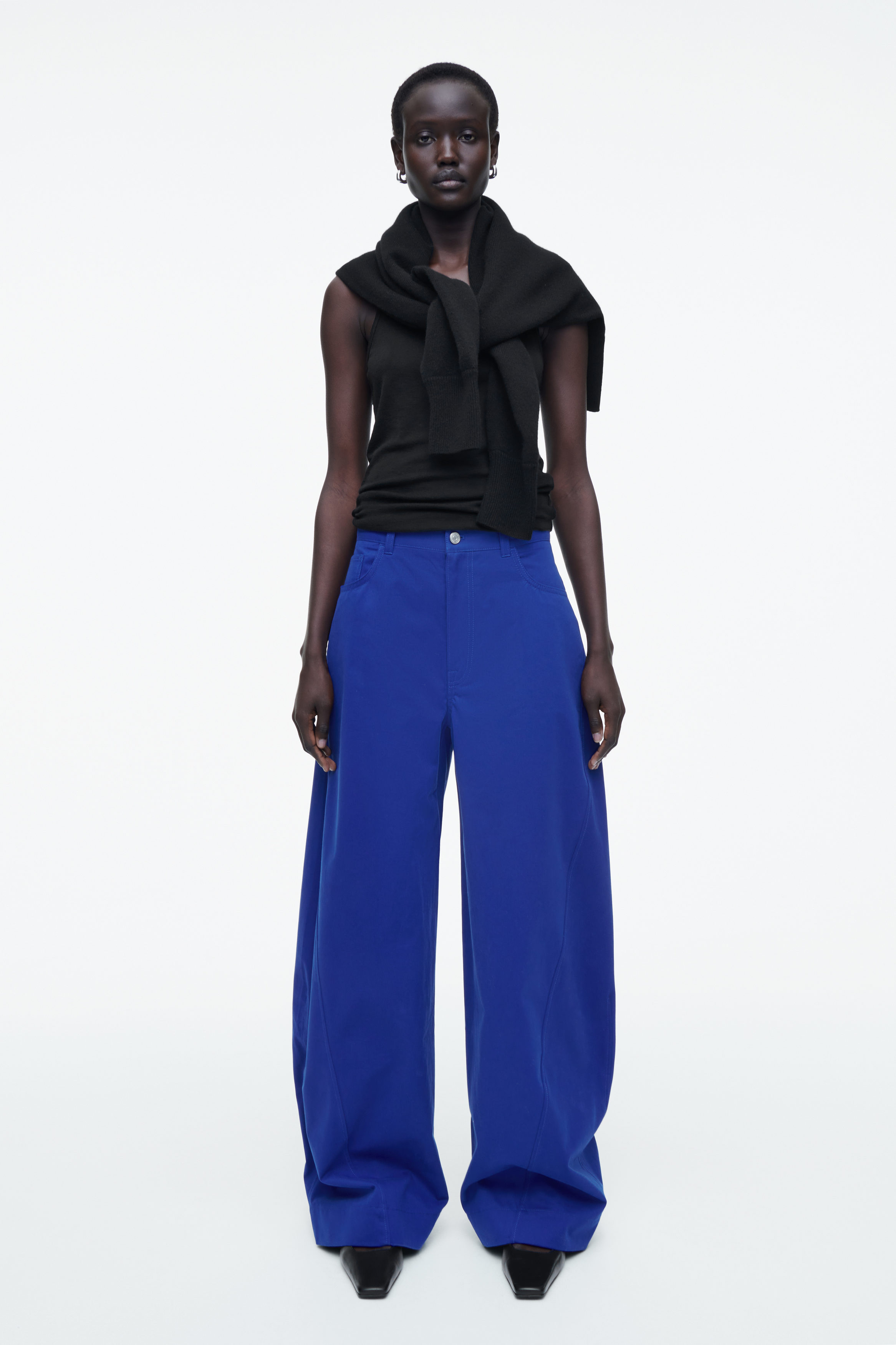 DECONSTRUCTED COTTON BARREL-LEG TROUSERS - BLUE | COS
