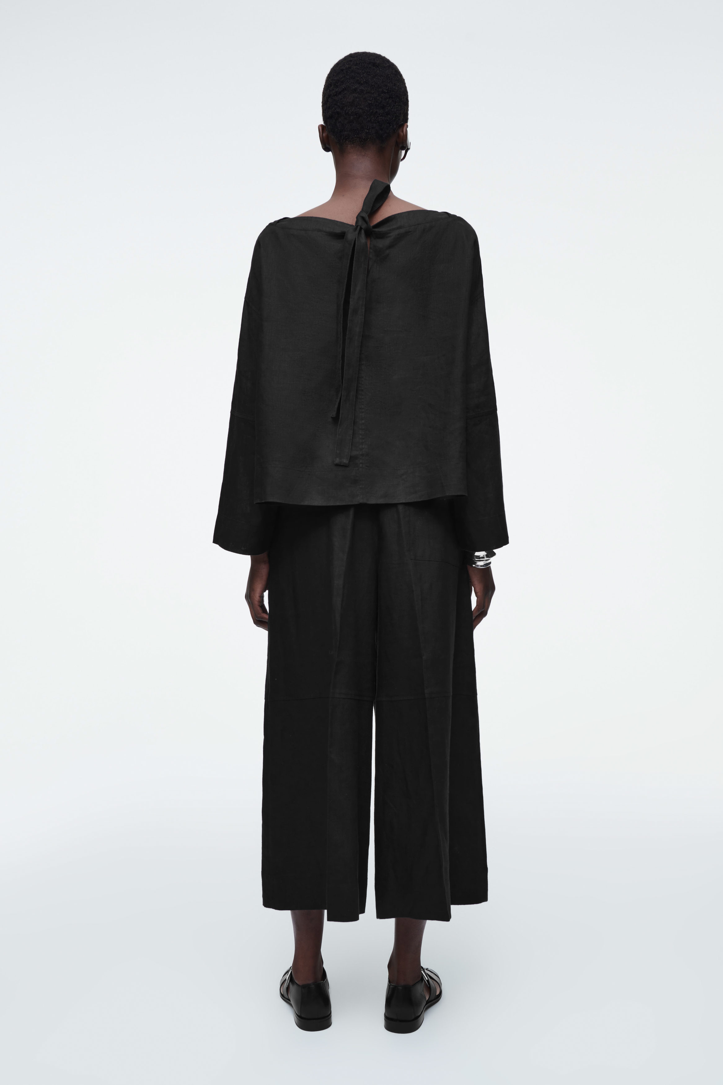 LOHEN T-BLOUSE ブラック LOHEN T-BLOUSE BLACK