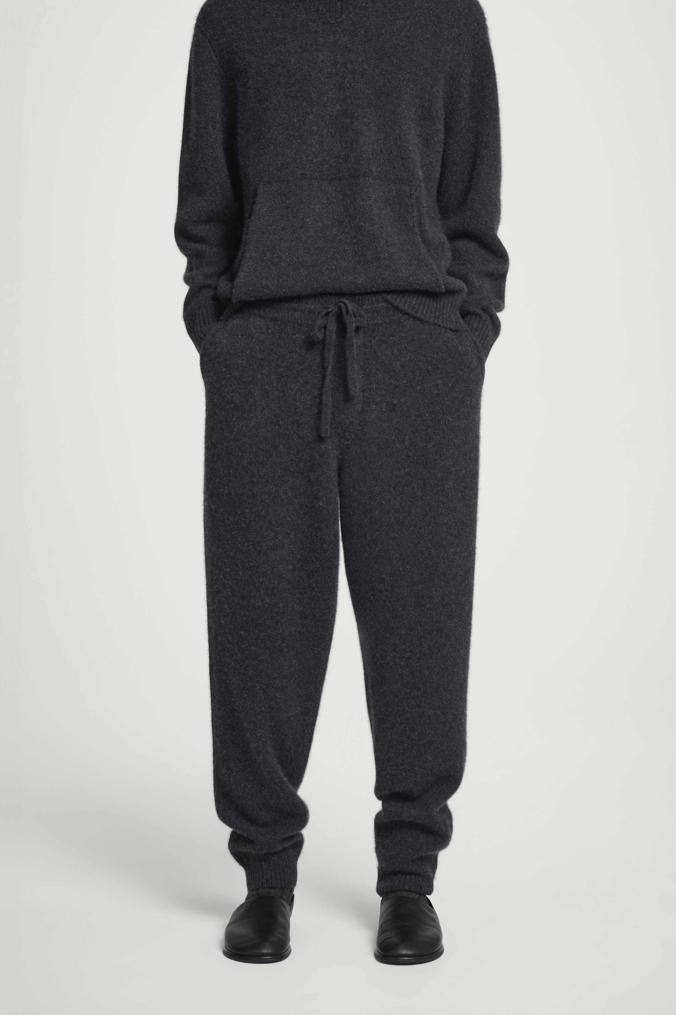 【週末価格】サイズ1/グレー/CASHMERE TROUSERS Lambswool and cashmere joggers