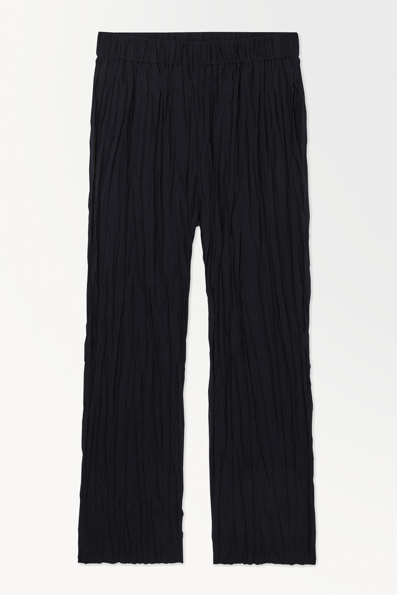 The Crinkled Barrel-Leg Trousers in Blue