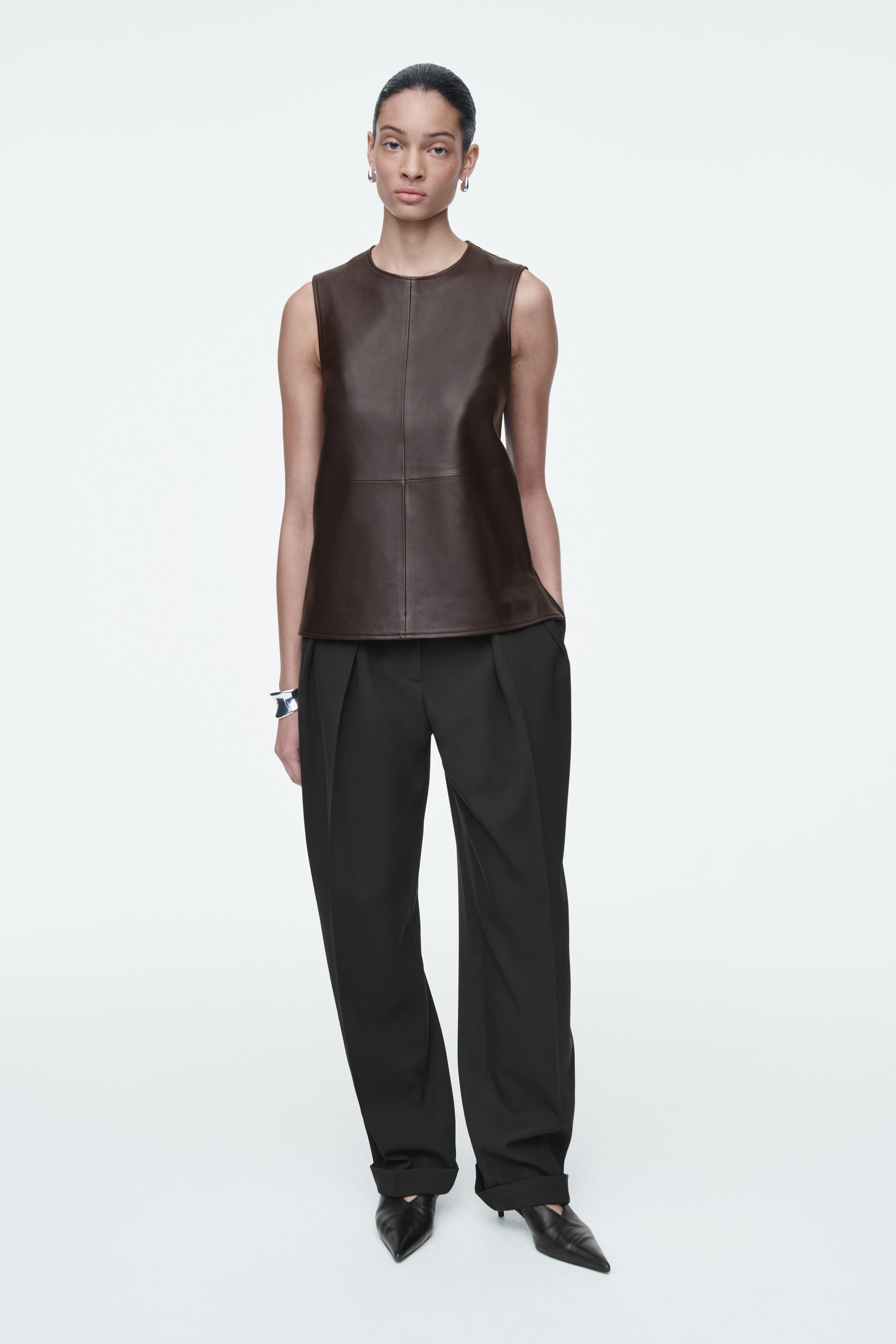 SLEEVELESS LEATHER TOP - DARK BROWN