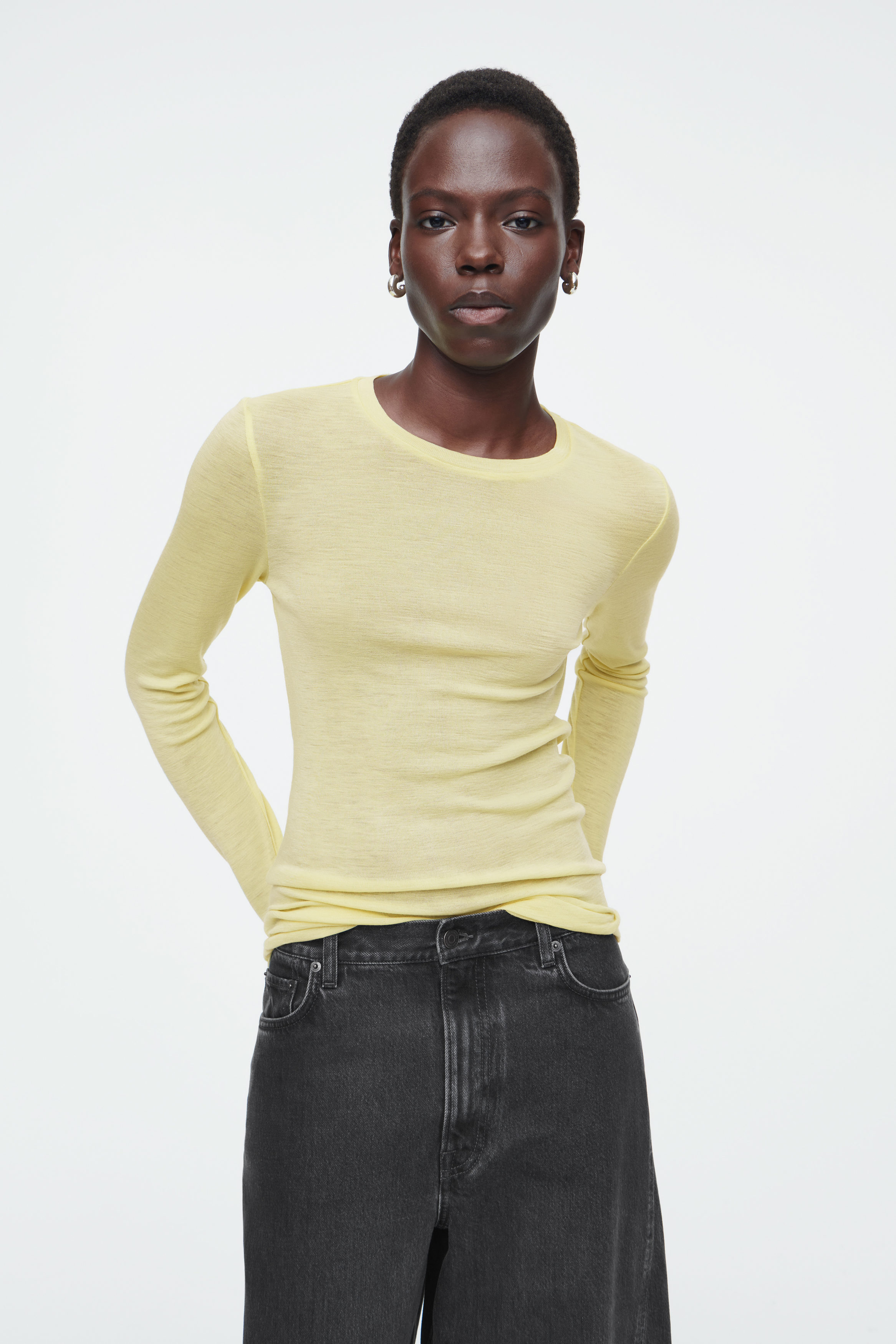 CREW-NECK MERINO WOOL TOP - LIGHT YELLOW CREW-NECK MERINO WOOL TOP - LIGHT YELLOW