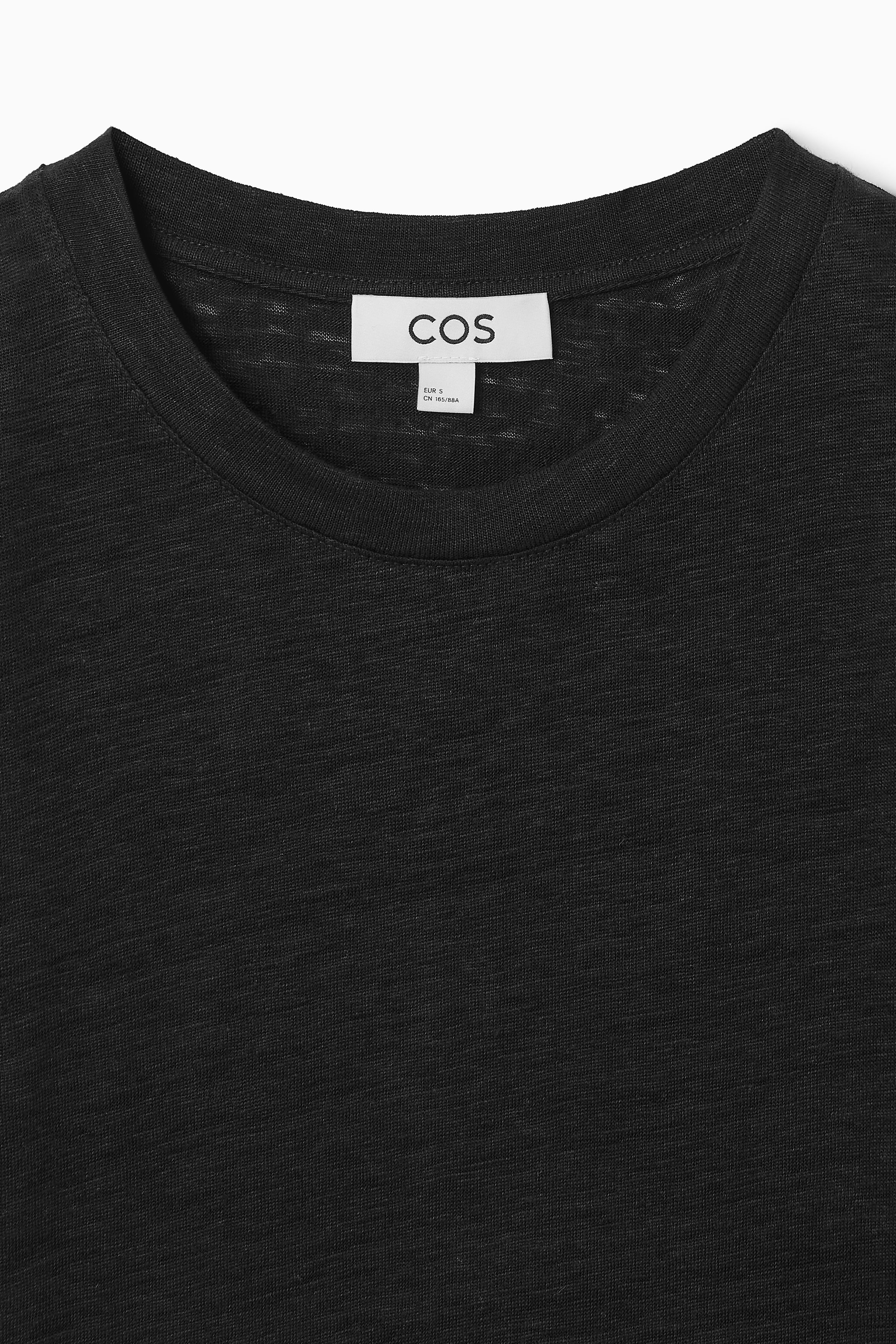 REGULAR LINEN T-SHIRT - BLACK | COS