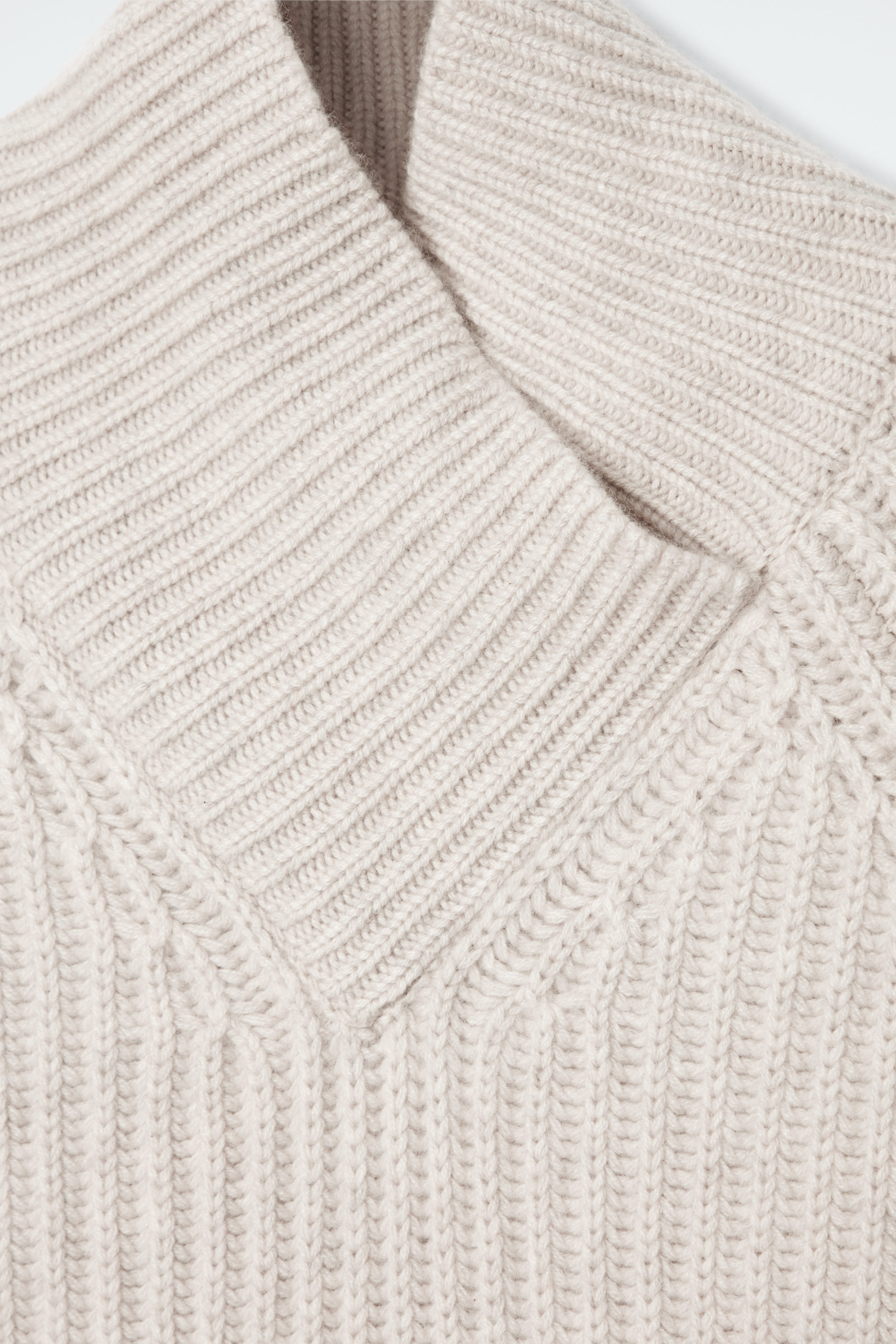 最終価格！【完売品】 mylan Eco Cashmere Knit Hood Cotton and Recycled Cashmere Hooded Scarf | EILEEN FISHER
