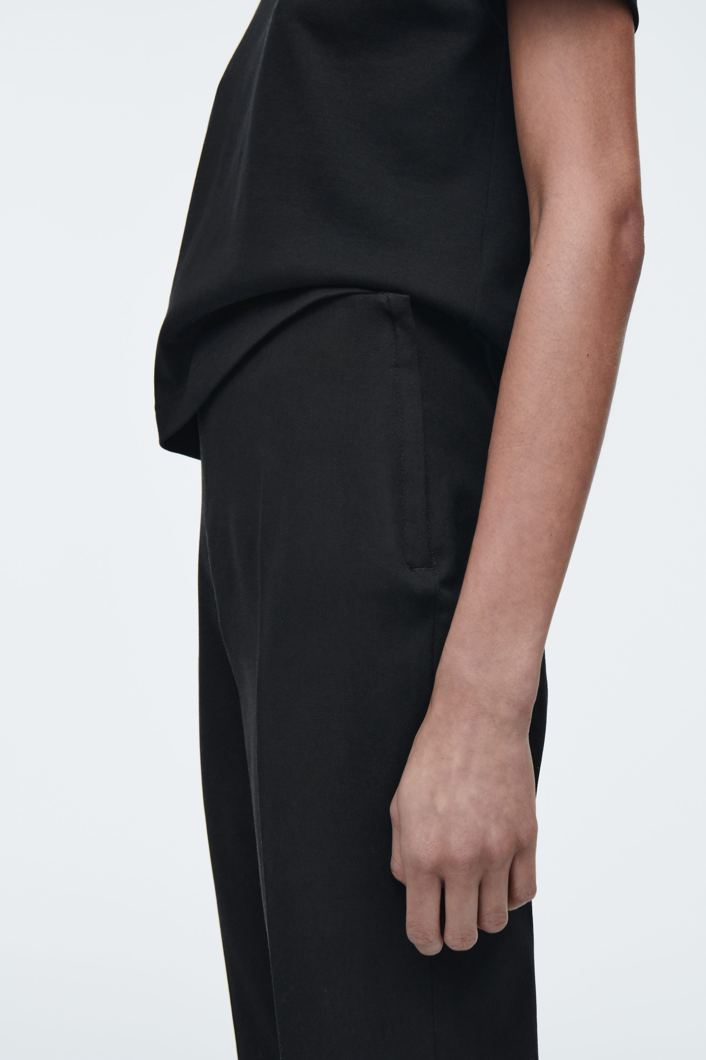 完売品！ CLANE CAPRI RIB PANTS CAPRI RIB PANTS｜SKIRT/PANTS(スカート/パンツ)｜CLANE