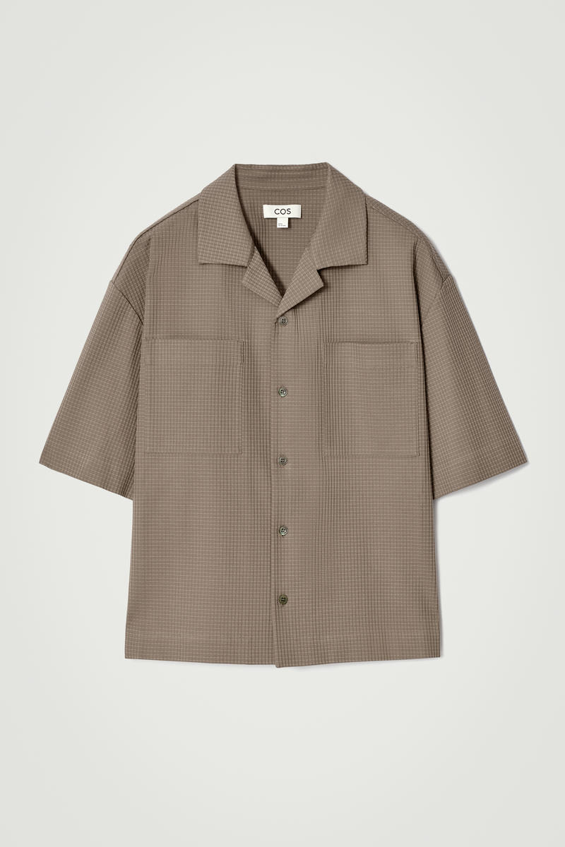 Relaxed Textured Cotton Resort Shirt in Beige
