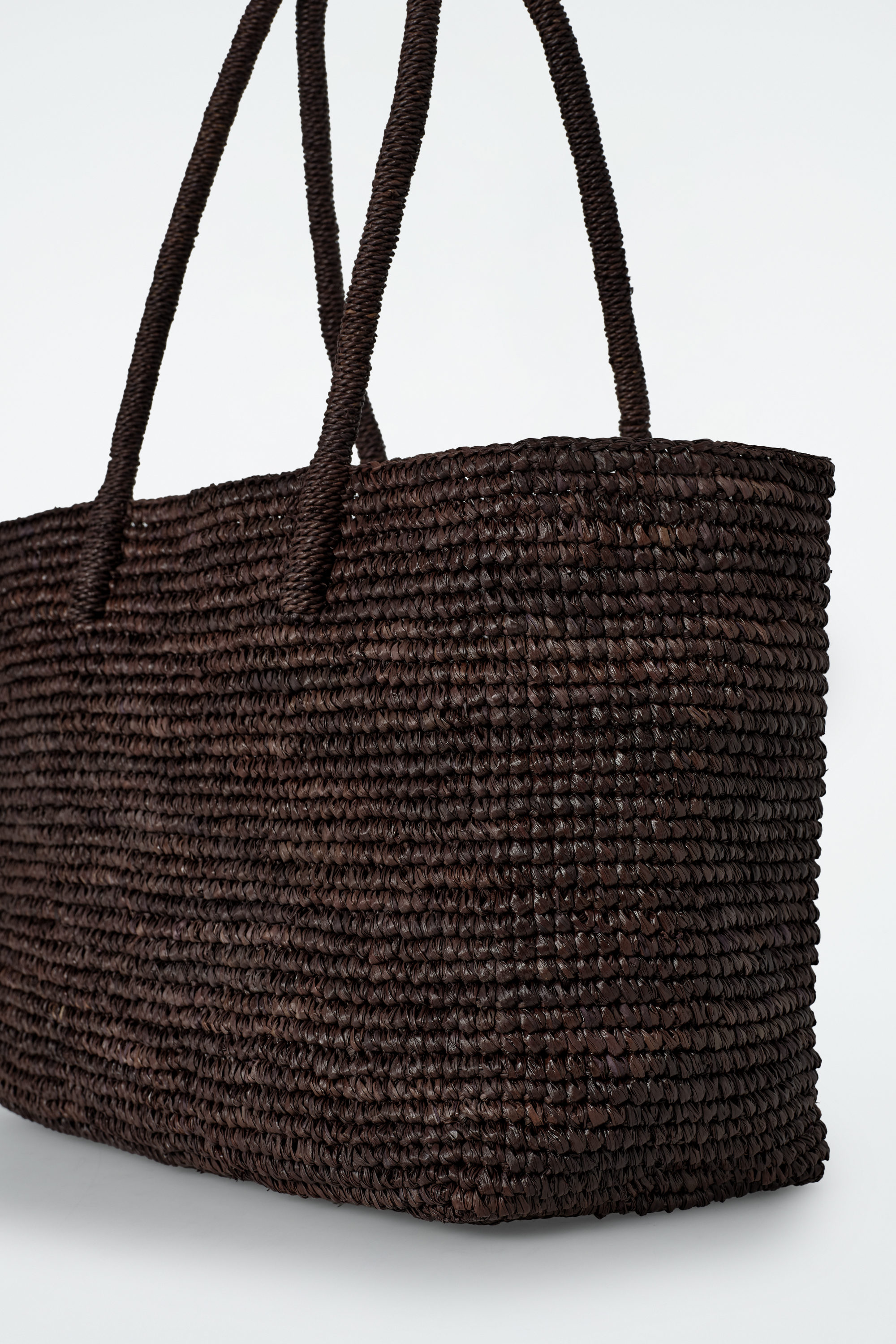 HAND-WOVEN TOTE BAG - RAFFIA - BEIGE | COS
