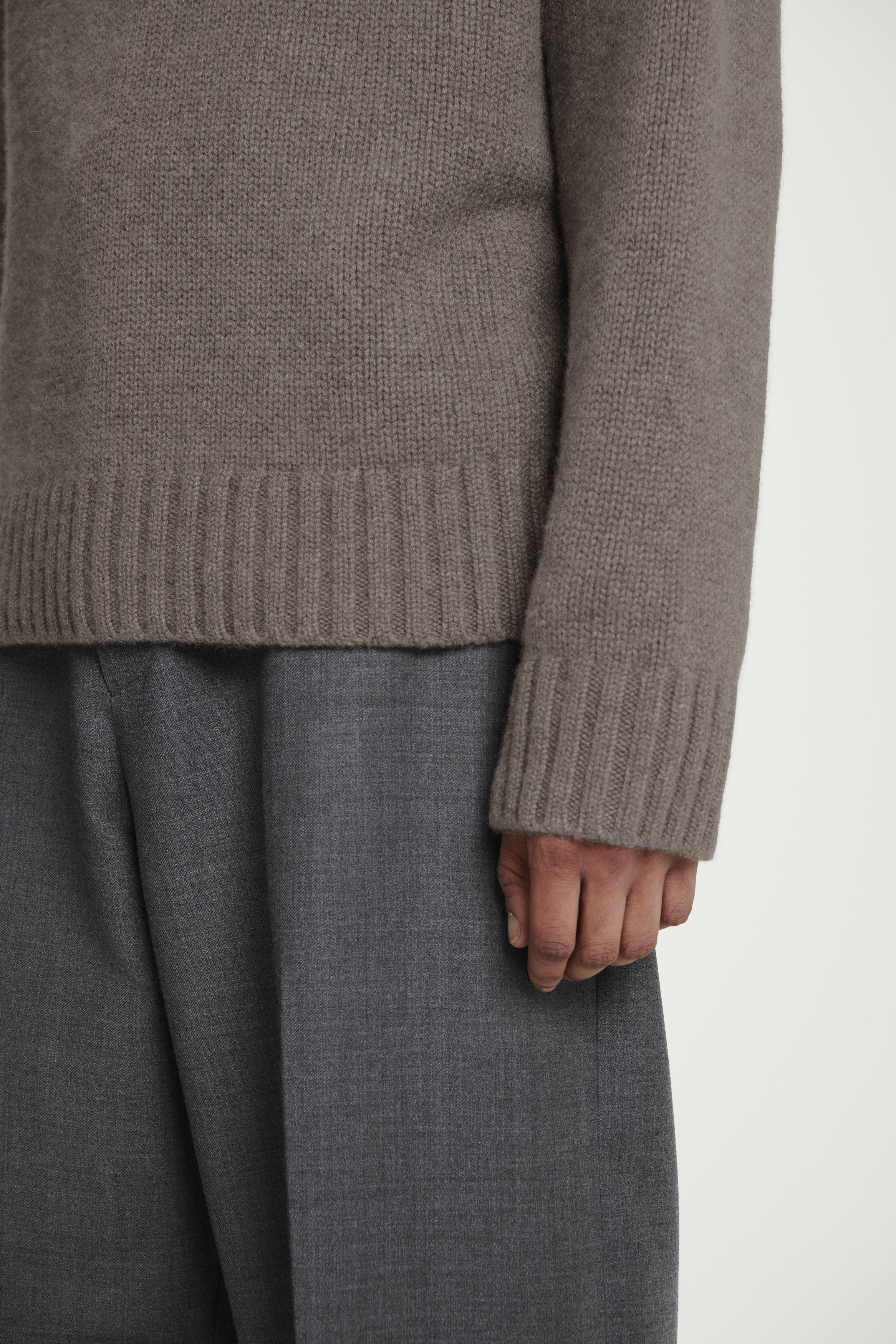 CHUNKY PURE CASHMERE JUMPER - BEIGE CHUNKY PURE CASHMERE JUMPER - BEIGE