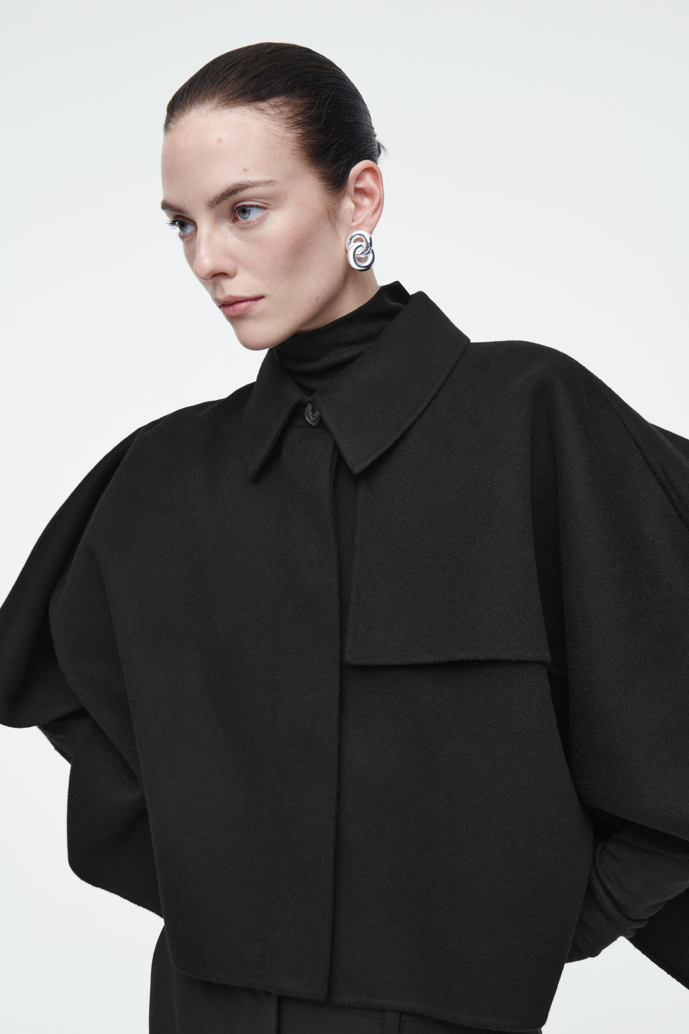 Leather Cape Black by AME.M | Flying Solo