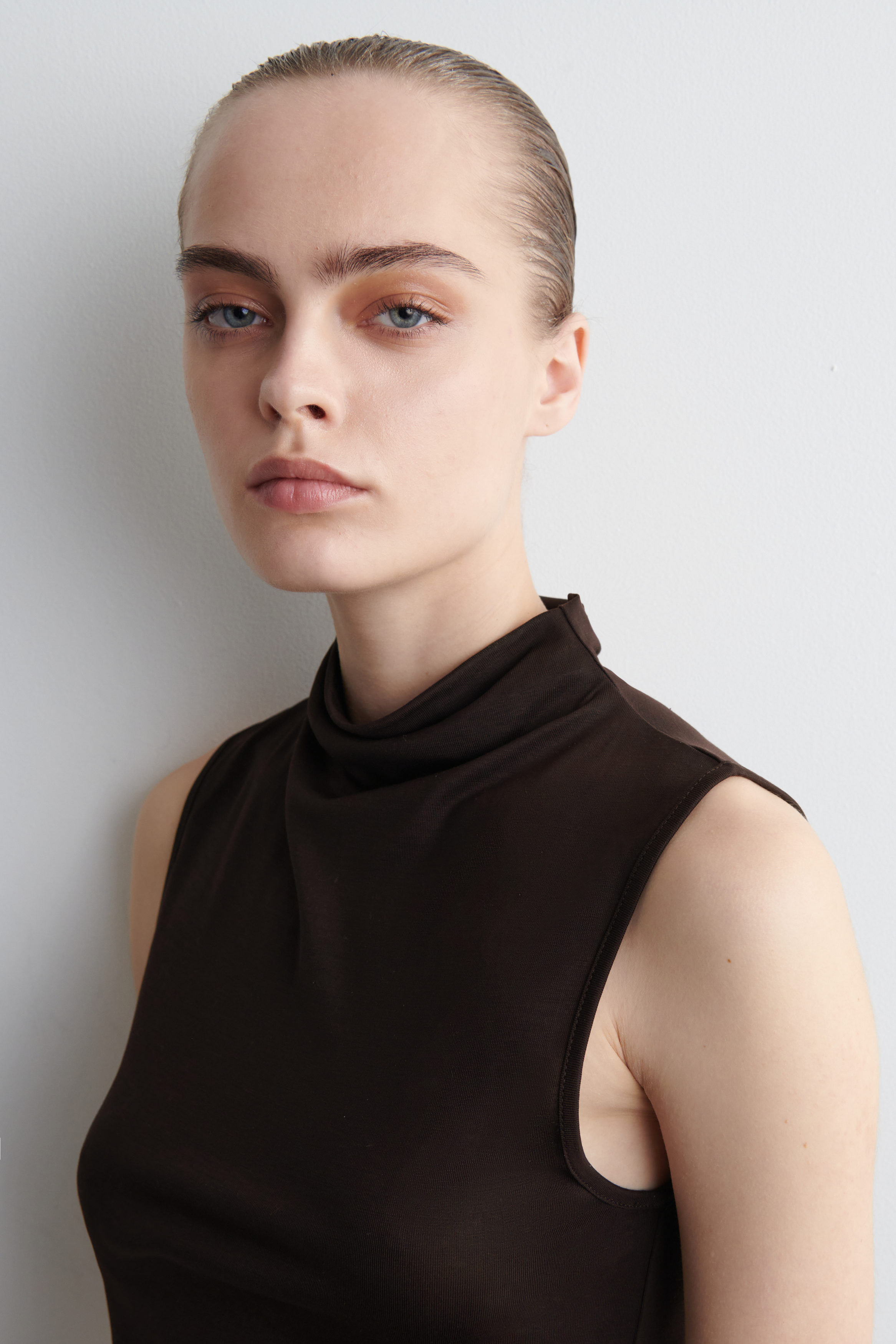 売れ筋商品|||ウィークデイ Tシャツ レディース トップス DRAPED NECK  - Top - dark brown e33db92e73b4ea44dc1b5df4d3382b