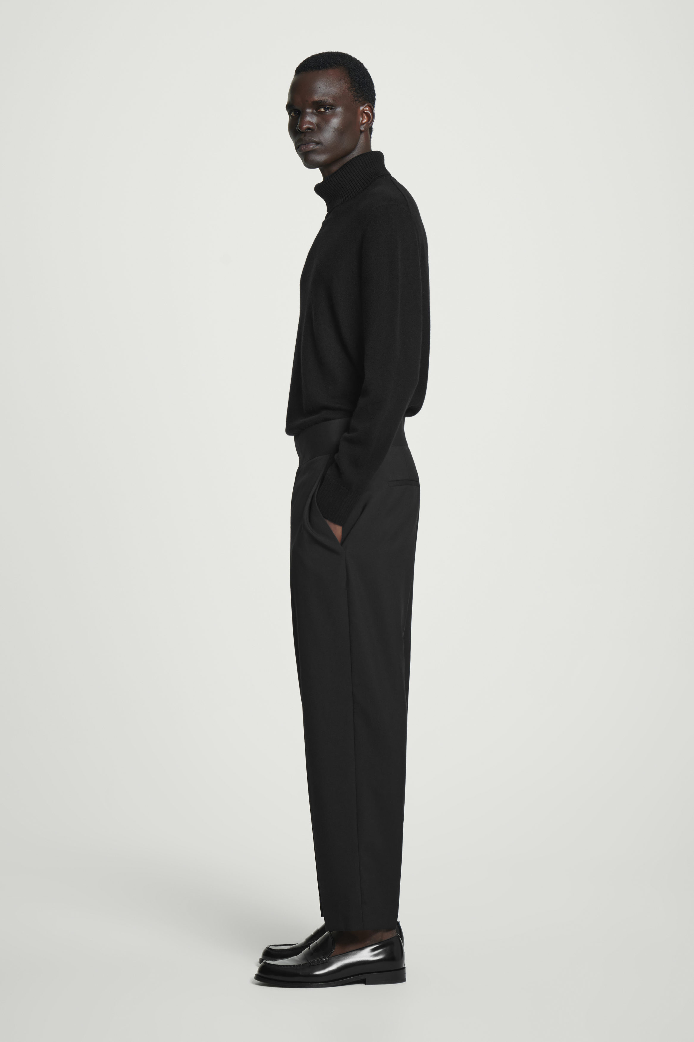 RELAXED BELTED WOOL-HOPSACK TAPERED TROUSERS - BLACK RELAXED BELTED WOOL-HOPSACK TAPERED TROUSERS - BLACK
