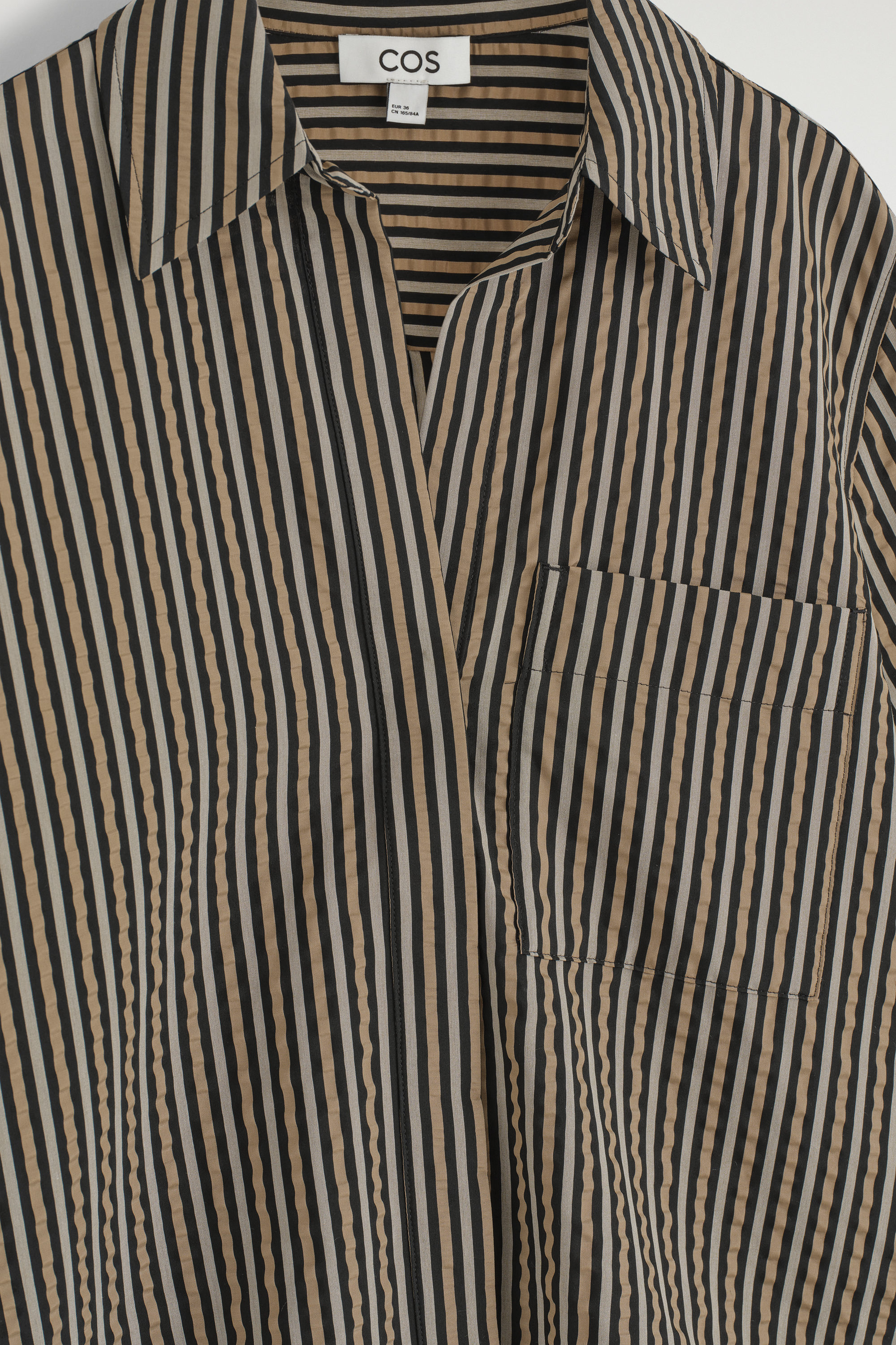 STRIPED SEERSUCKER SHIRT - BROWN / BLACK / STRIPED | COS