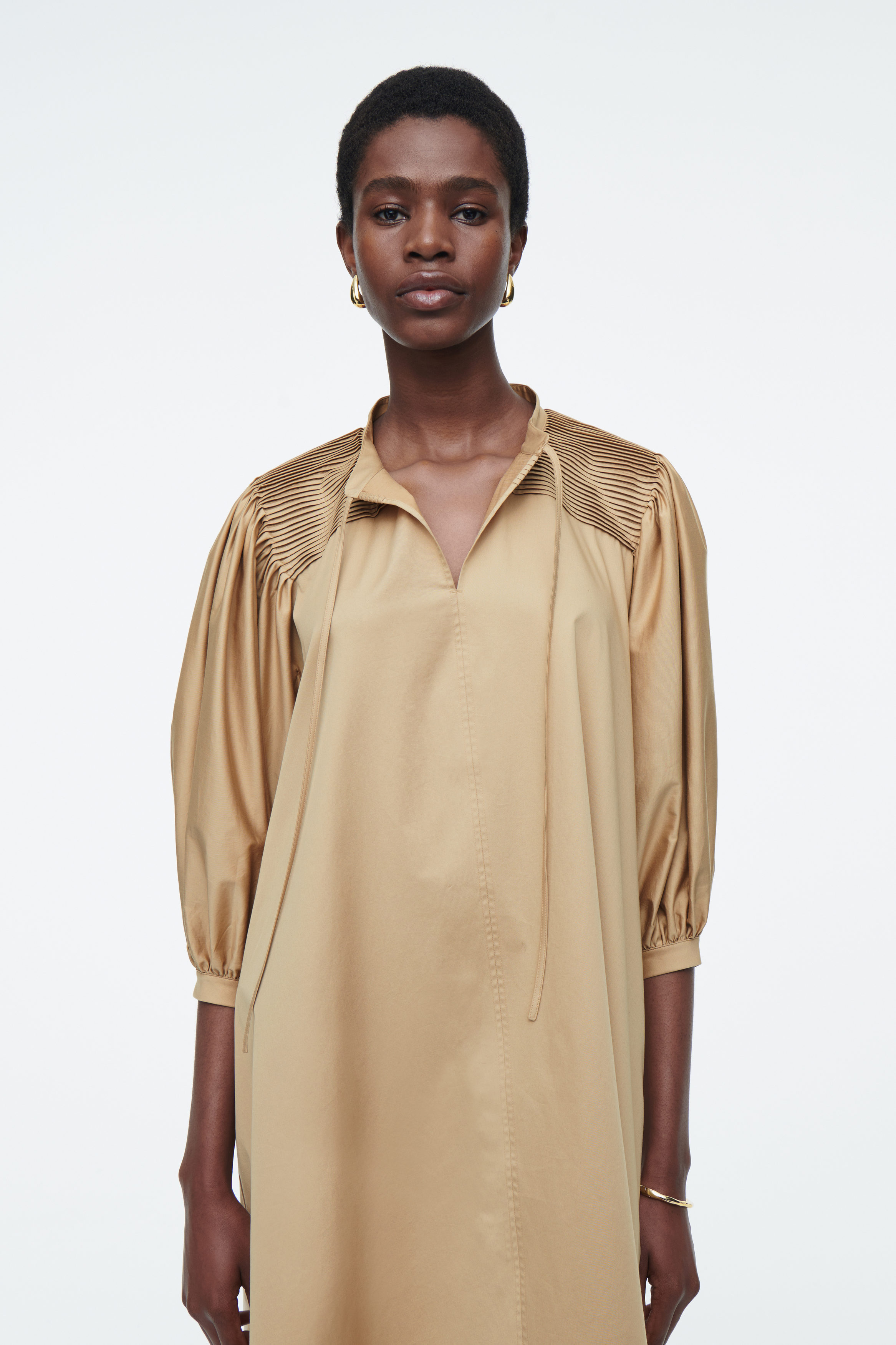 TIE-DETAIL PLEATED MINI DRESS - BEIGE