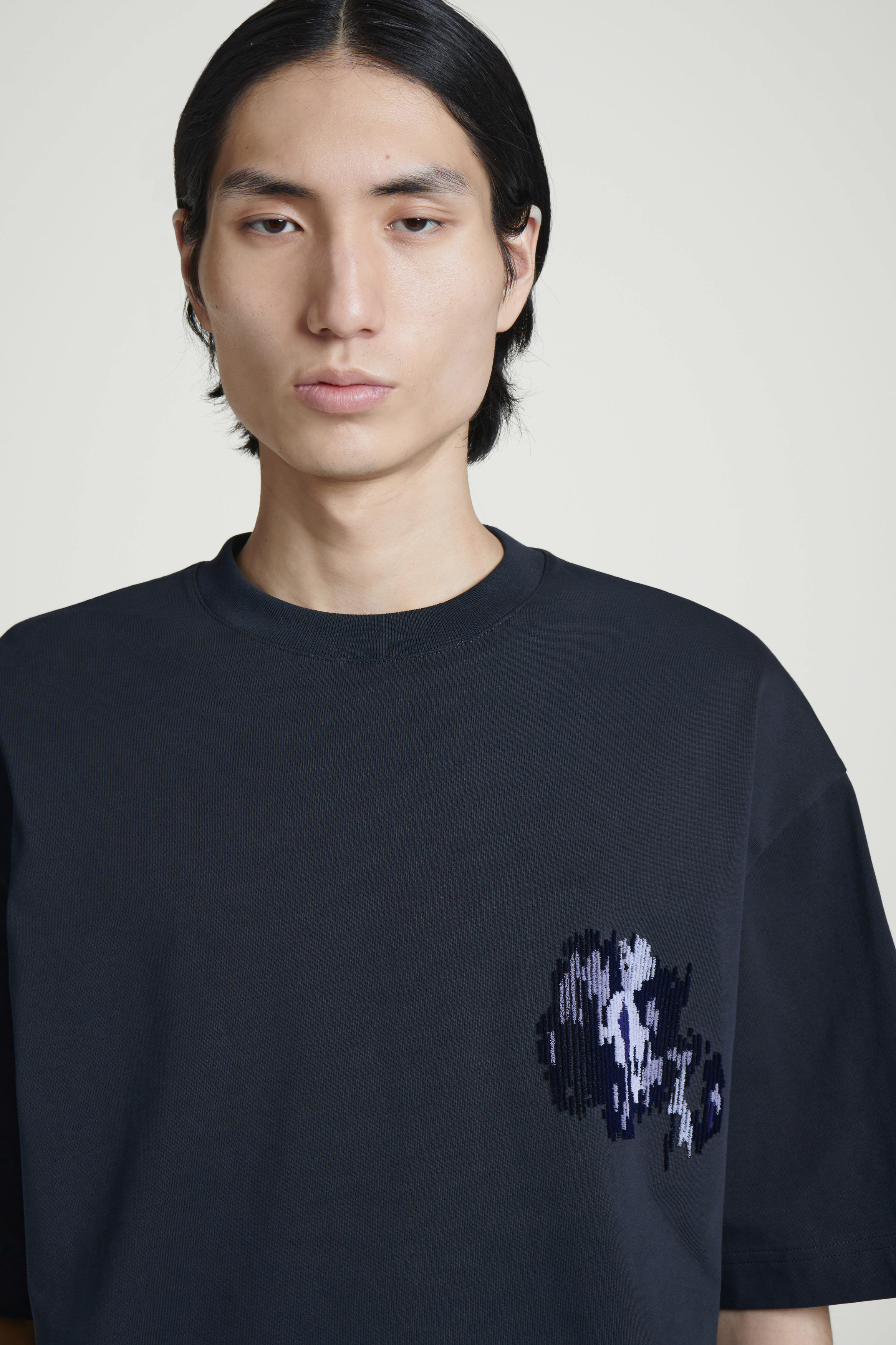 新品　Mサイズ　BAKED P-3 T-SHIRT NAVY ネイビー EMBROIDERED-PATCH HEAVYWEIGHT T-SHIRT - NAVY | COS