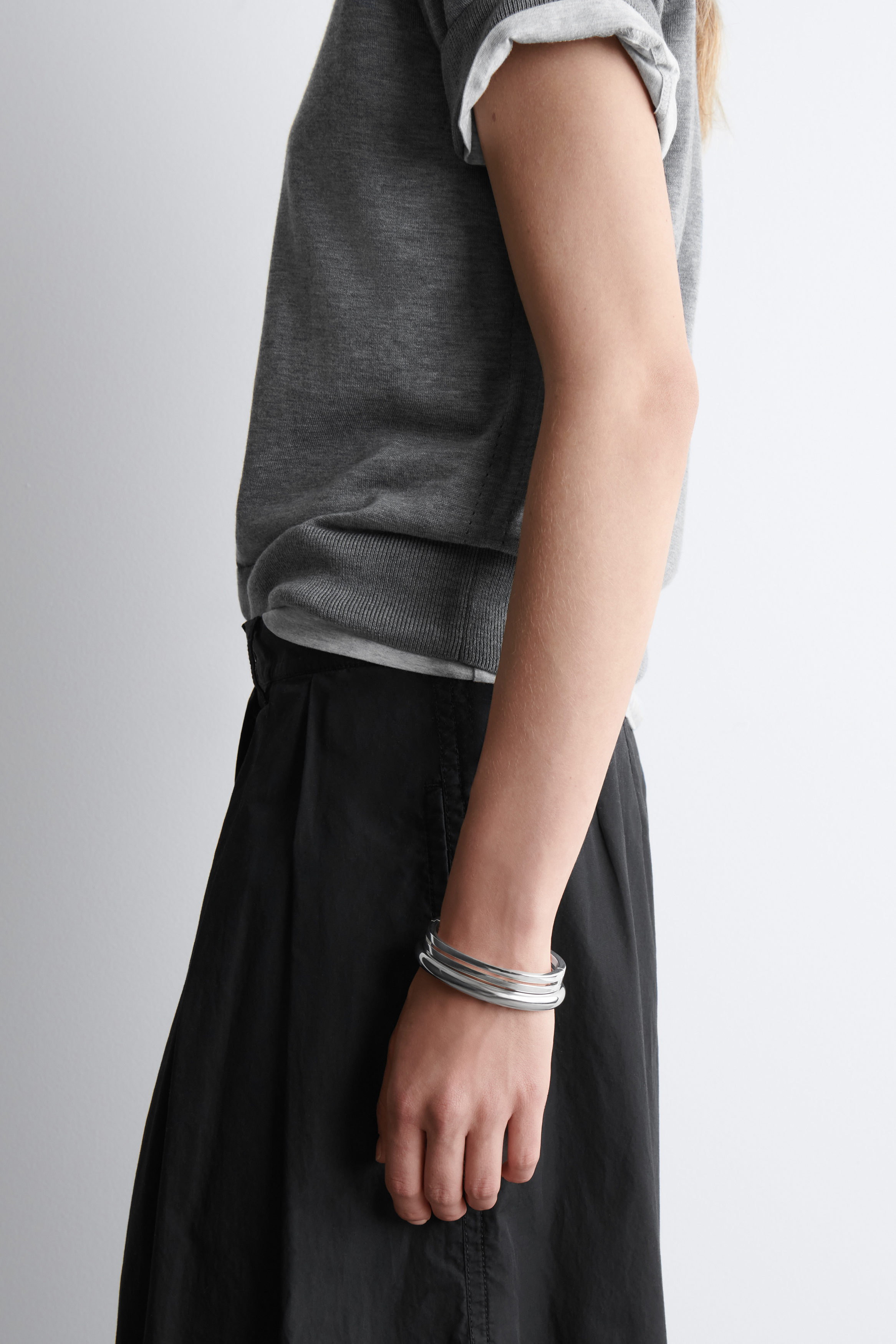 【極美品】here's 202 HORN BANGLE（silver925) 202 HORN BANGLE – h'eres