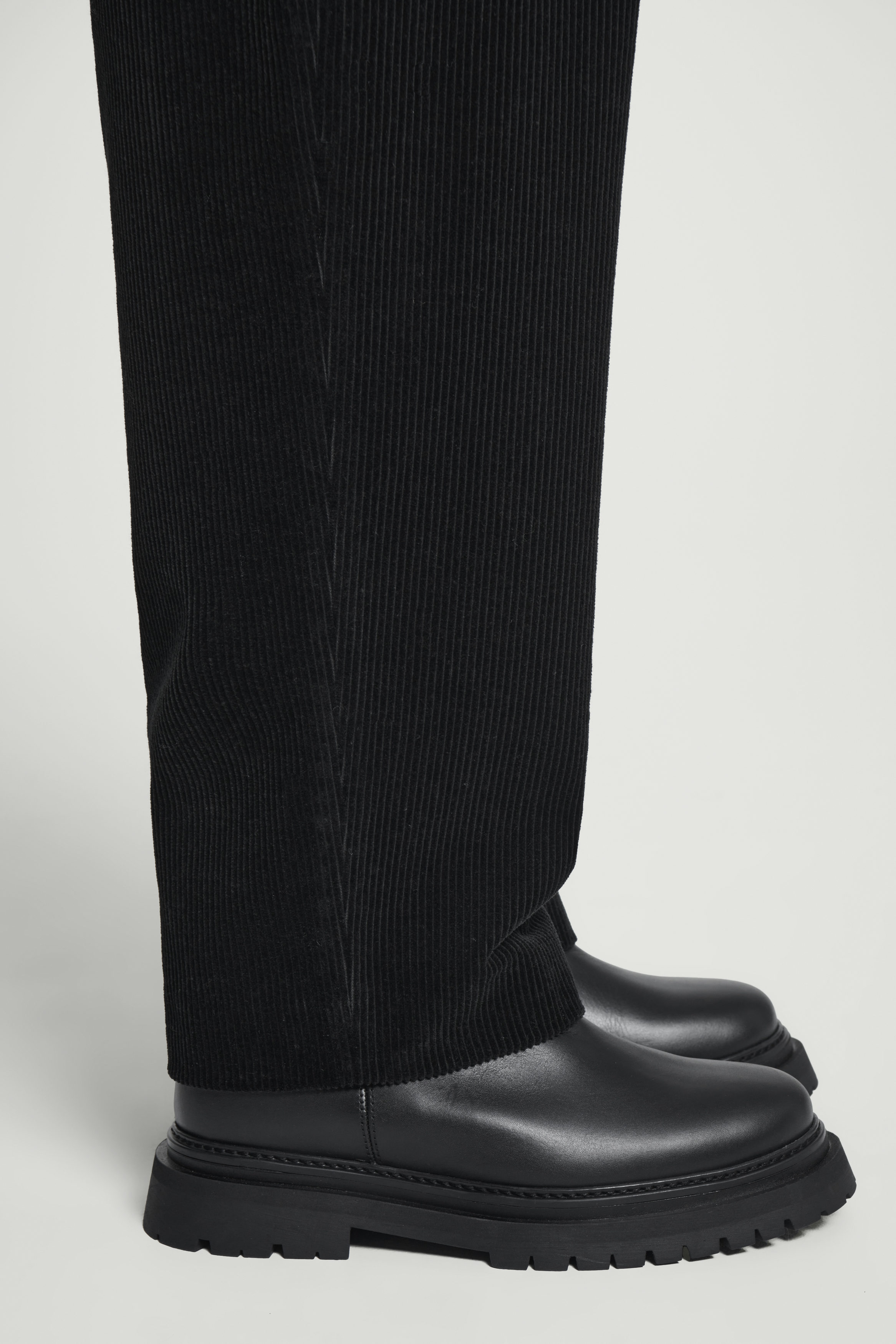 靴 COS LEATHER BIKER BOOTS 998831dd1494323856584ef61b583f