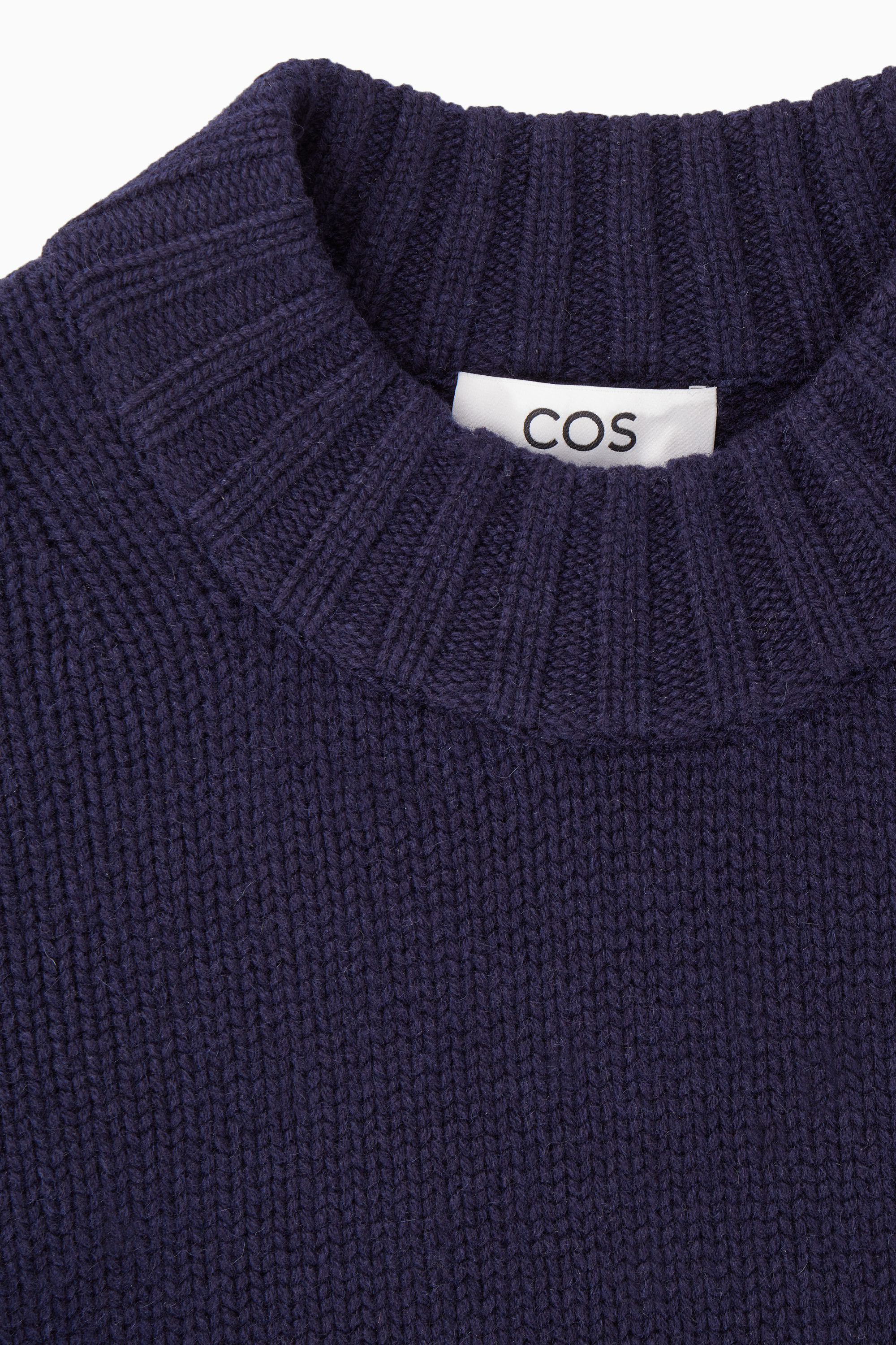 CHUNKY PURE CASHMERE CREW-NECK JUMPER - CREAM | COS