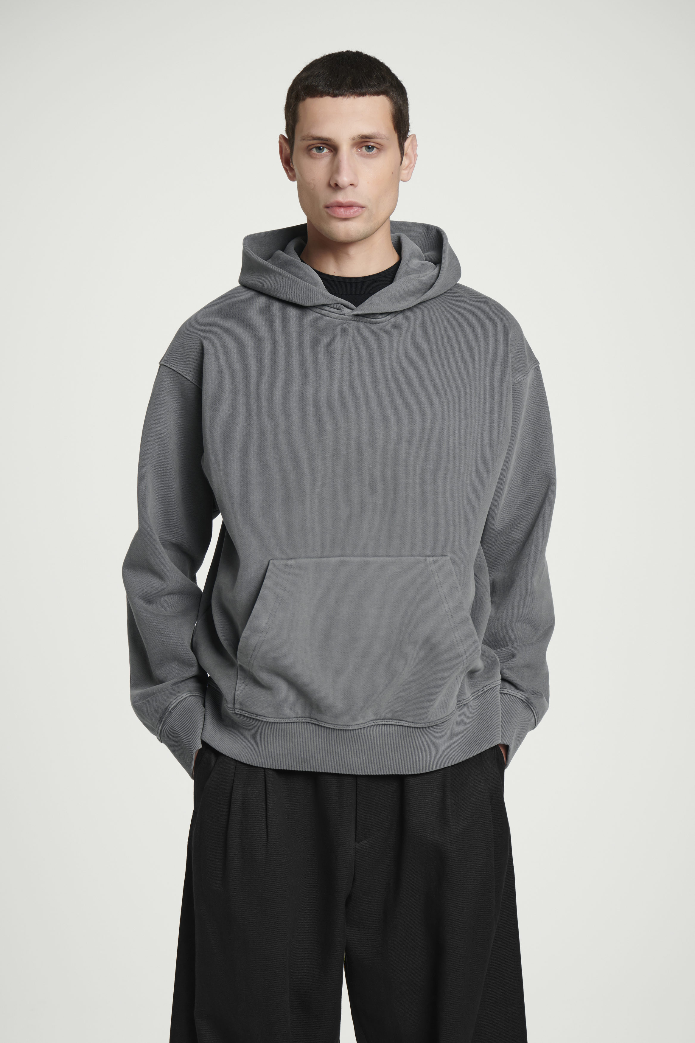 スウェット・トレーナー COTTON HOODED SWEATSHIRT bc2ff42ba7ea11b715b48f0872a405