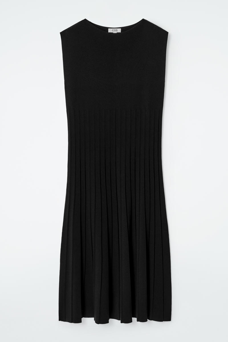 Knitted Pleated Maxi Dress