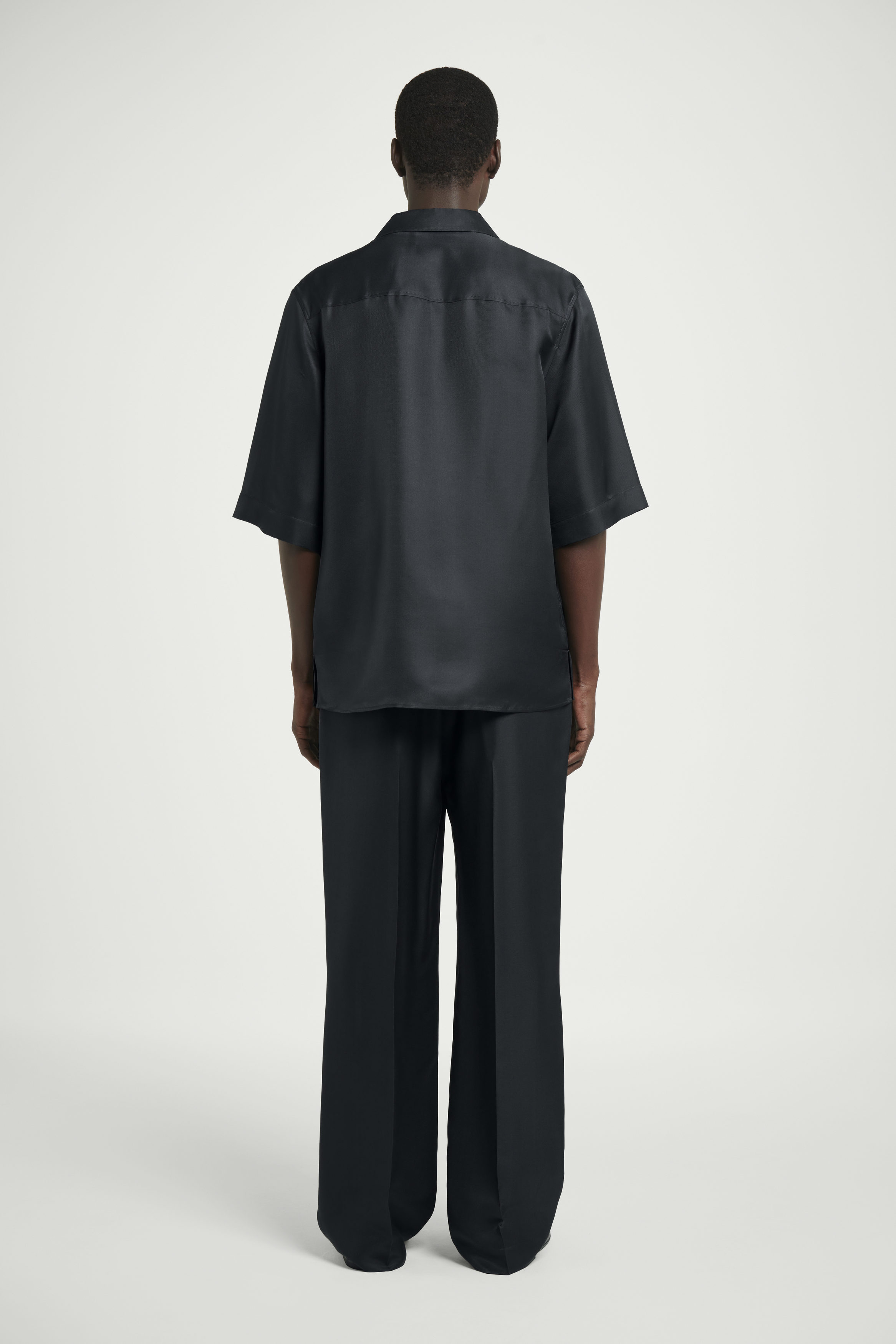 パンツ TEC SILK PANTS c6223f680a1019b80a7d28be2cca7f