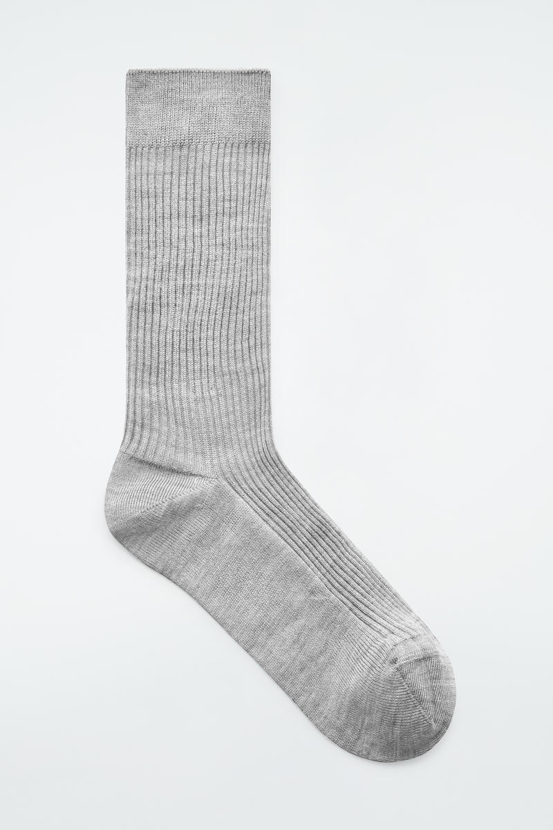 Ribbed Silk Socks