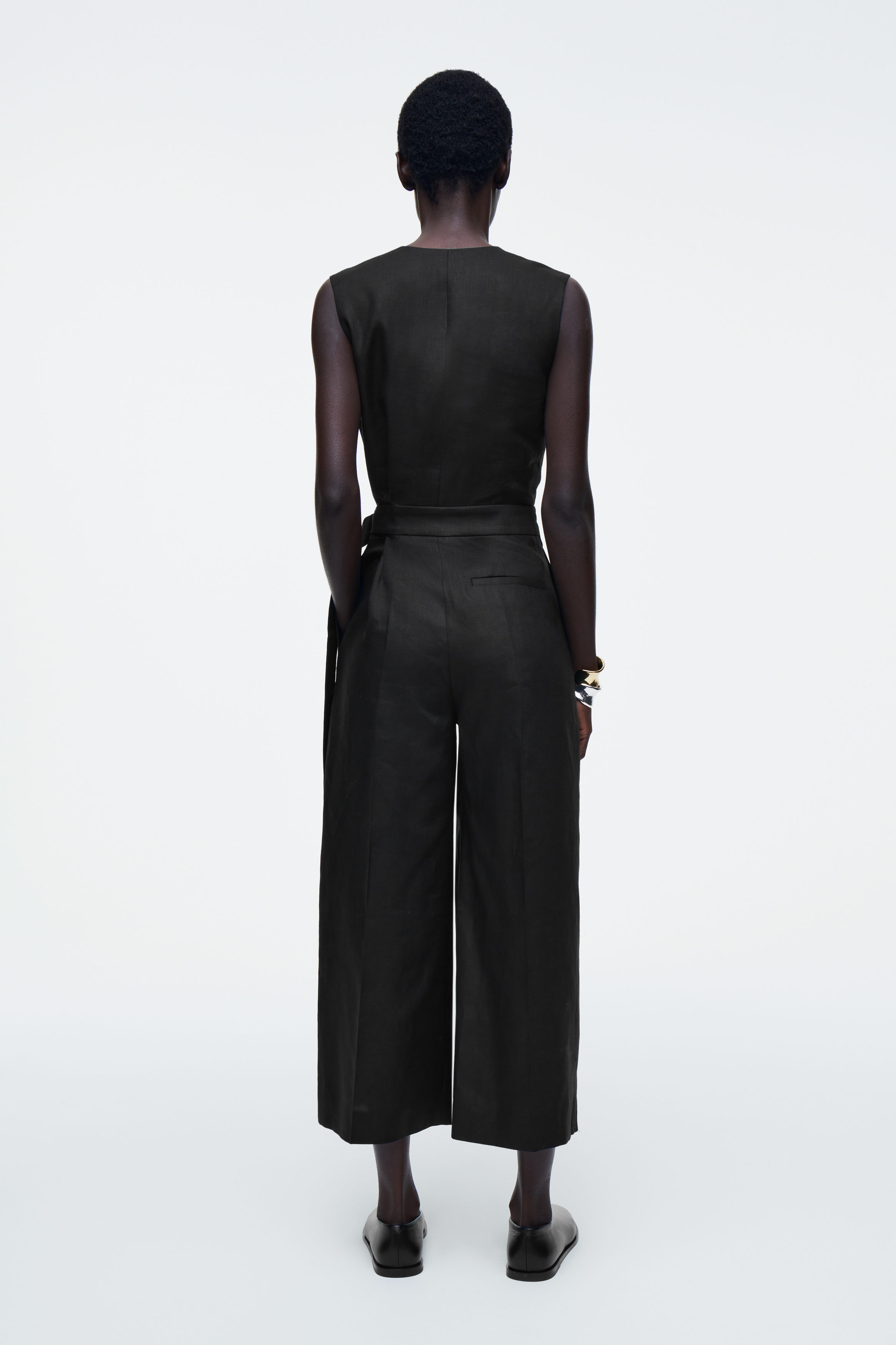 WRAP-FRONT LINEN JUMPSUIT ラップフロントリネンジャンプスーツ
