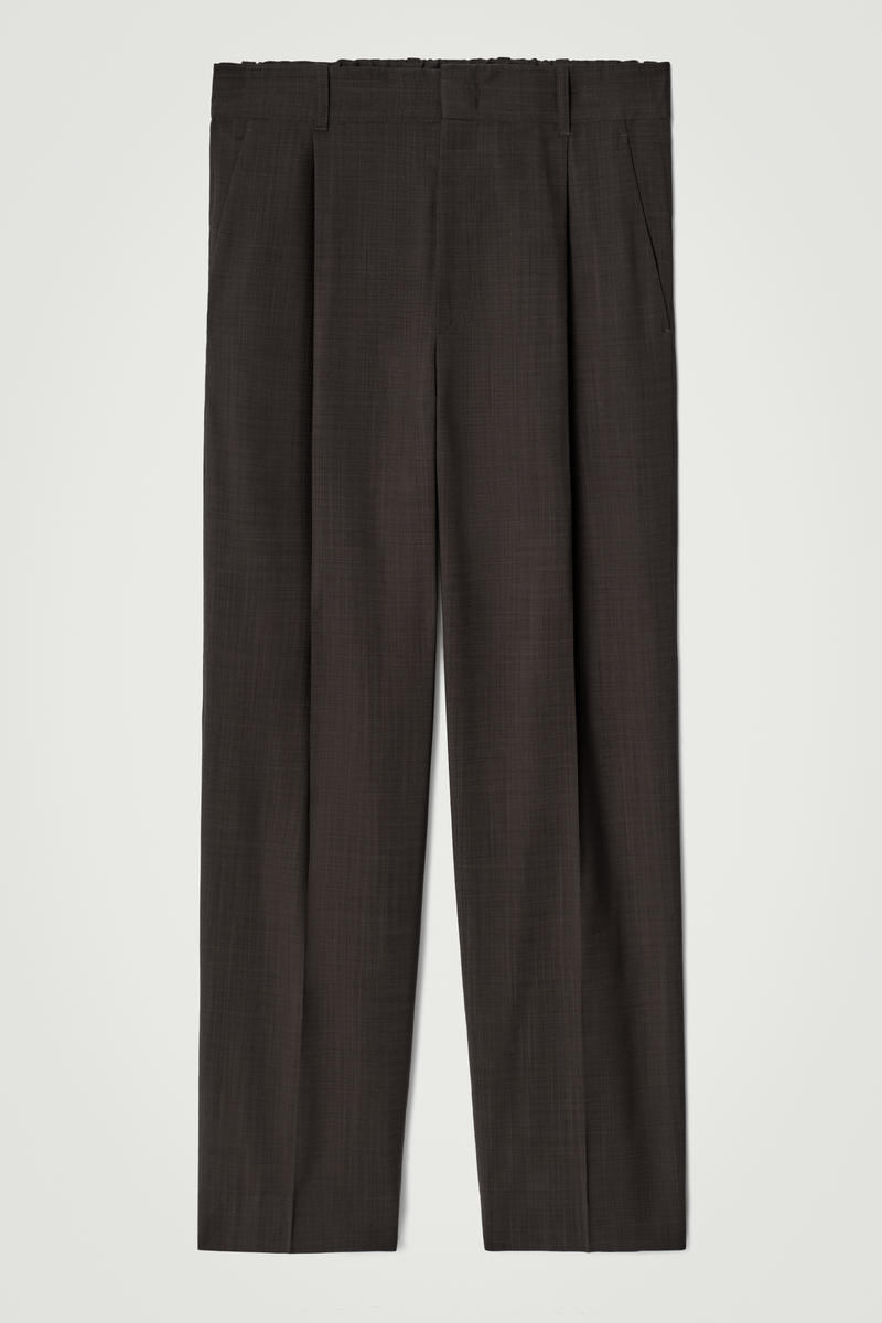 Fluid Lightweight Wool Trousers in Brown