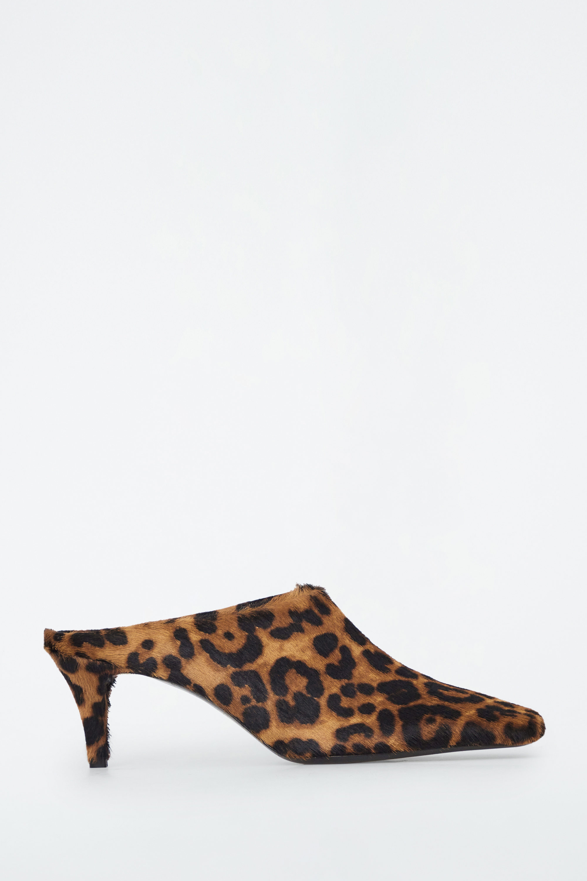 サンダル・ミュール CAR SHOE LEOPARD PRINT PONY HAIR FLAT MULES SQUARE-TOE LEOPARD PONY-HAIR MULES - LEOPARD | COS