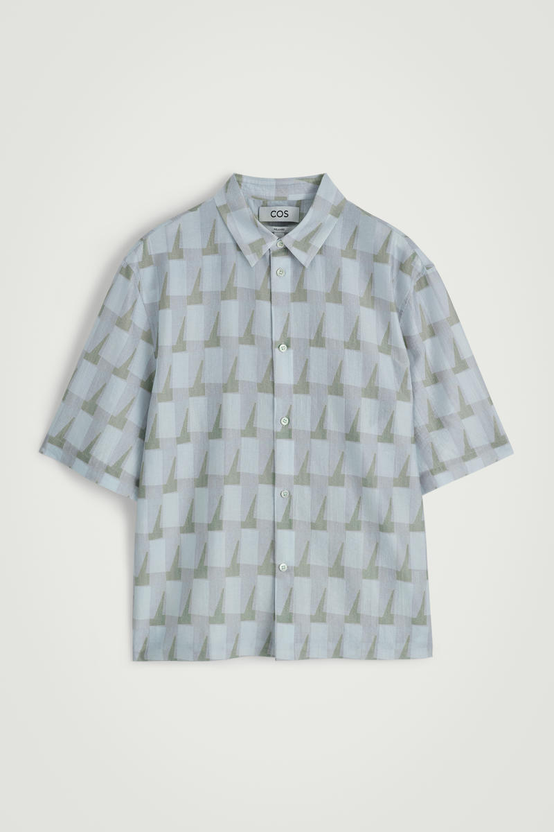 Geometric-Print Short-Sleeved Shirt in Light Blue