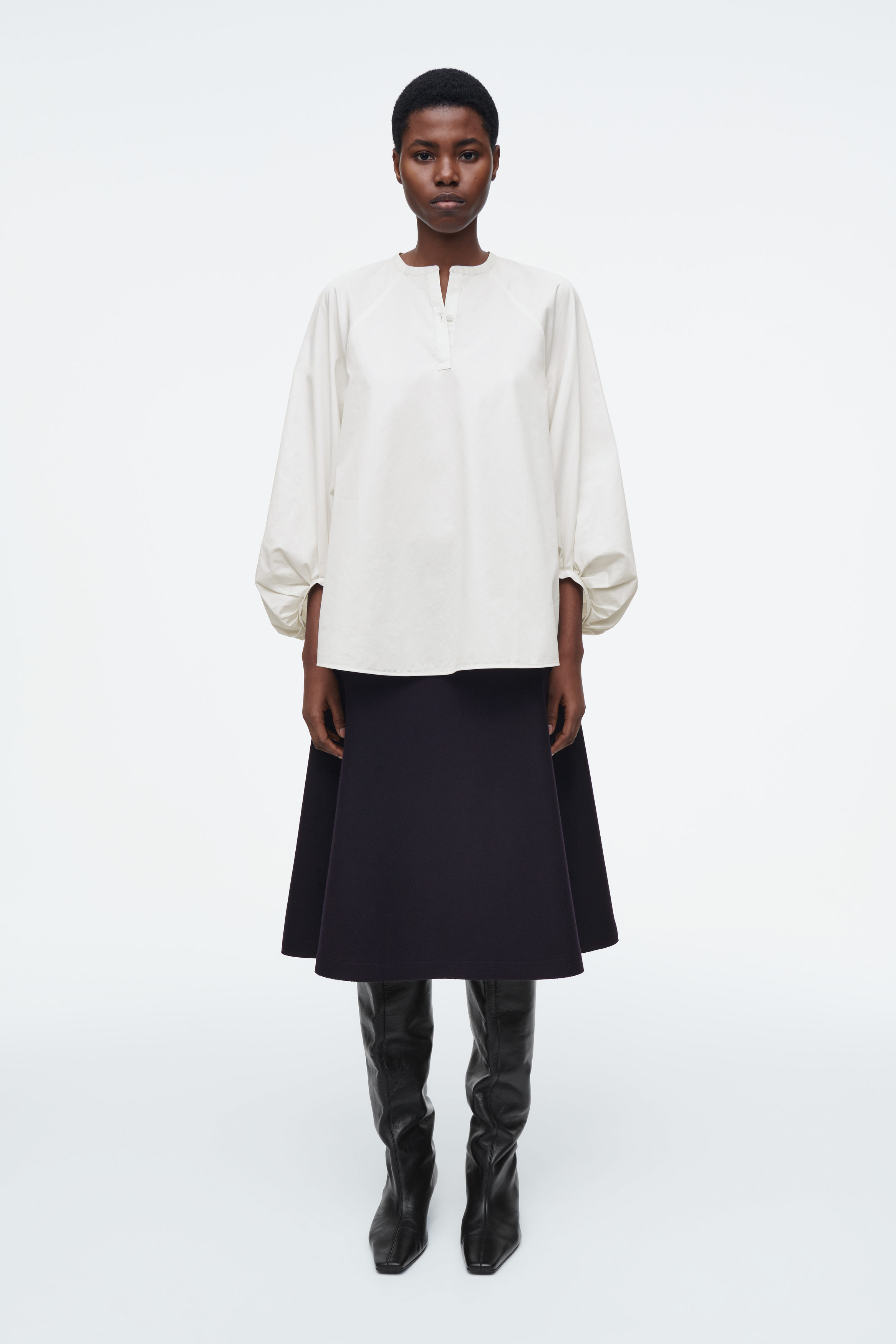 限界価格　Raffle balloon cape Blouse white 限界価格 Raffle balloon cape Blouse white