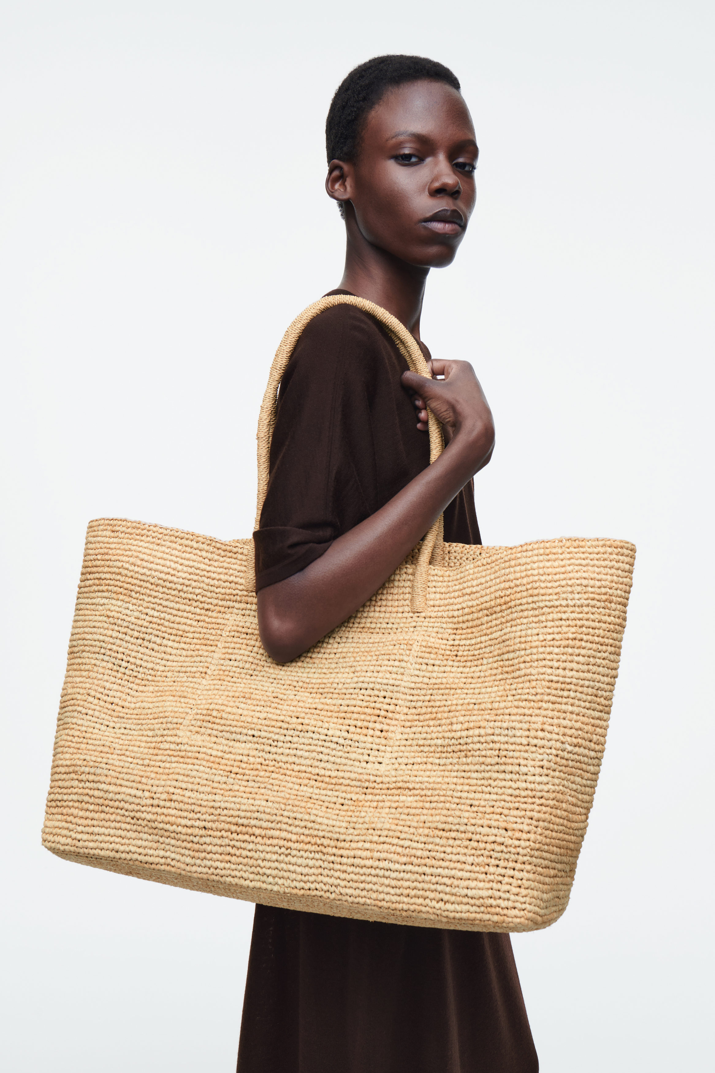【COS】Oversized Hand Woven Tote Bag 7446_2f0925029e_f144f6cdd8e0d1