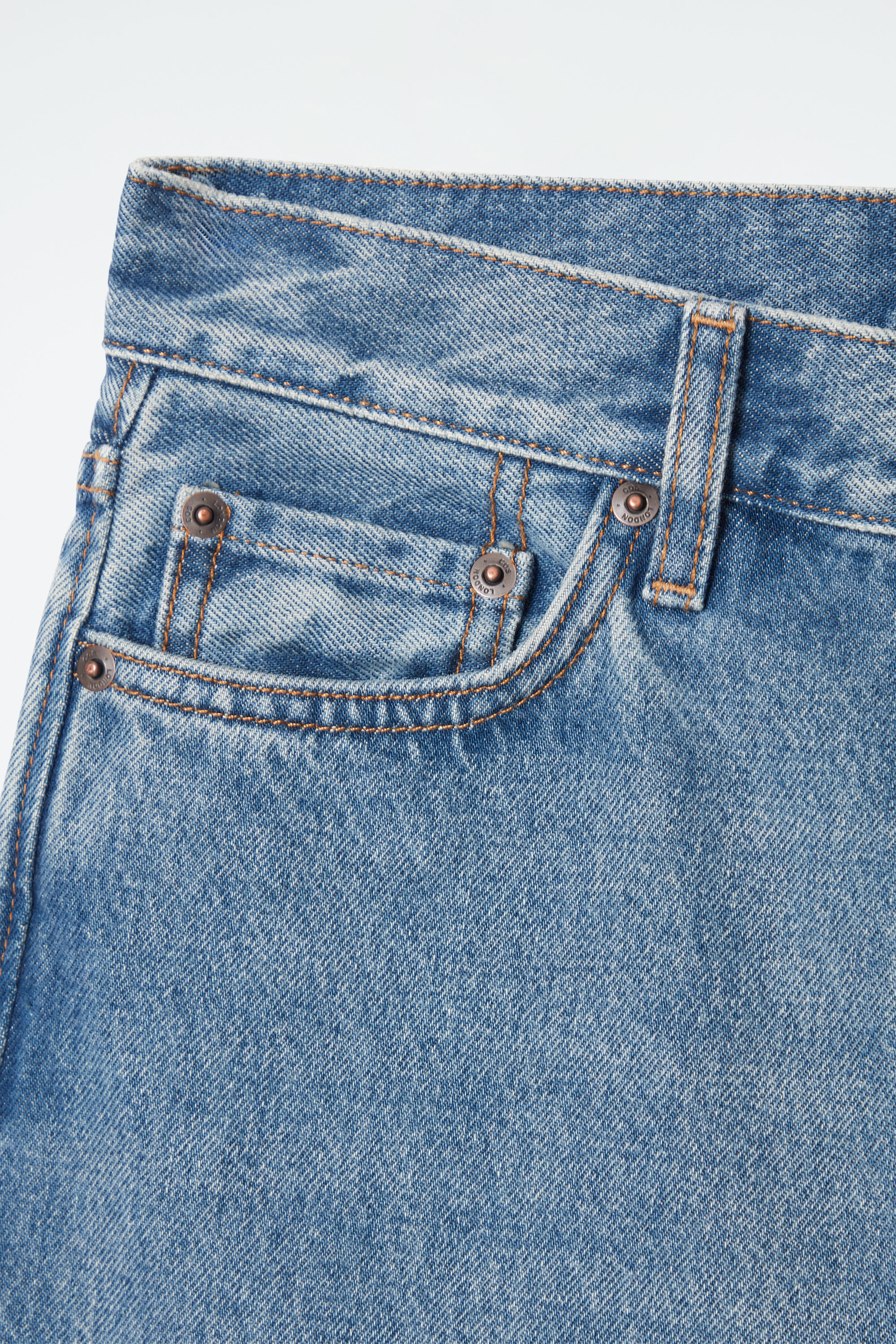 ARCH TAPERED JEANS - BLUE