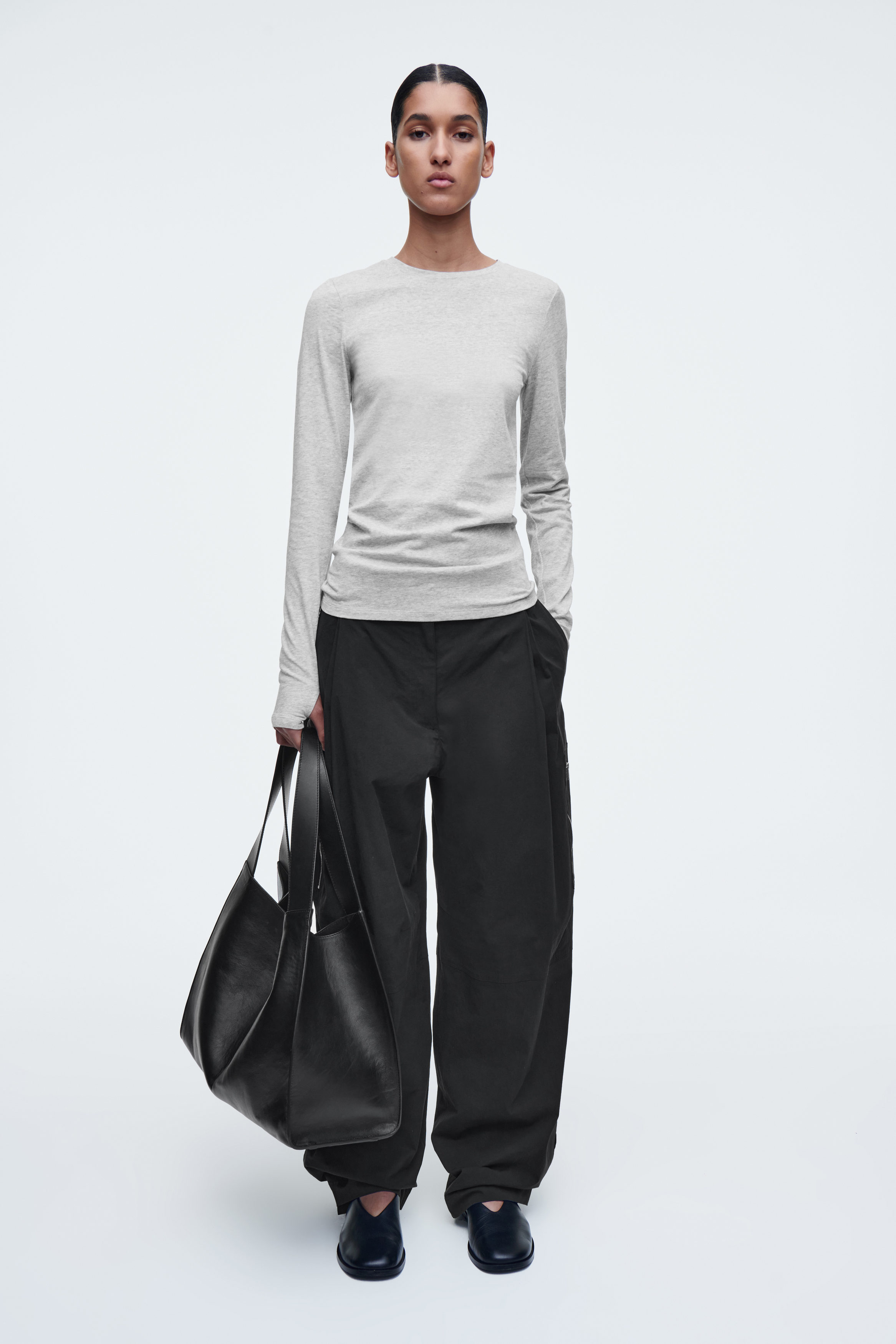 SLIM LIGHTWEIGHT LONG-SLEEVED TOP - GRAY MÉLANGE | COS